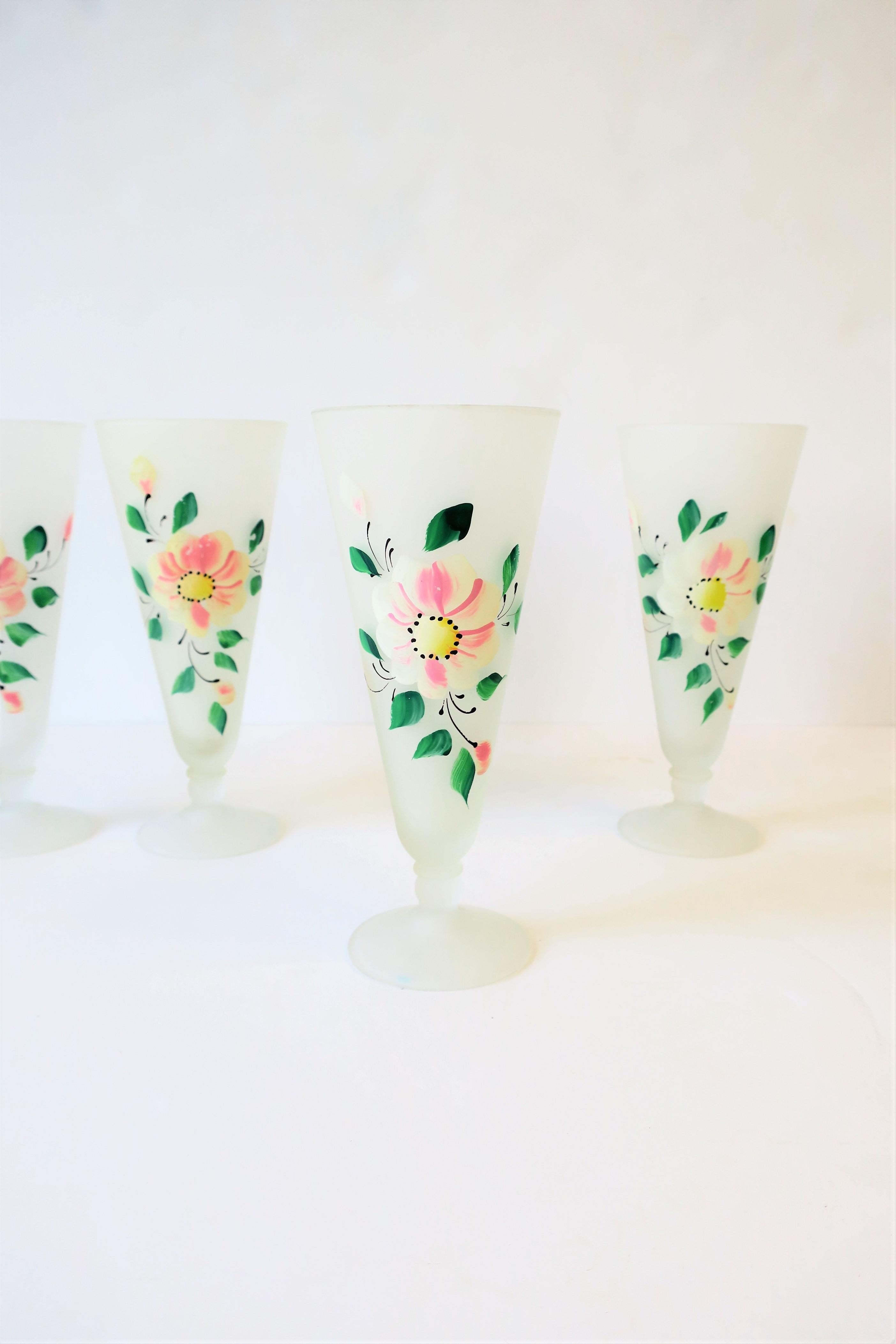 20th Century White Floral 'Chintz' Cocktail Glasses with Pink and Green Flowers, Set of 4