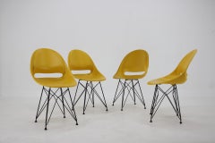 Set di 4 sedie da pranzo in fibra di vetro di M.Navratil dal design giallo del Medioevo, anni '60