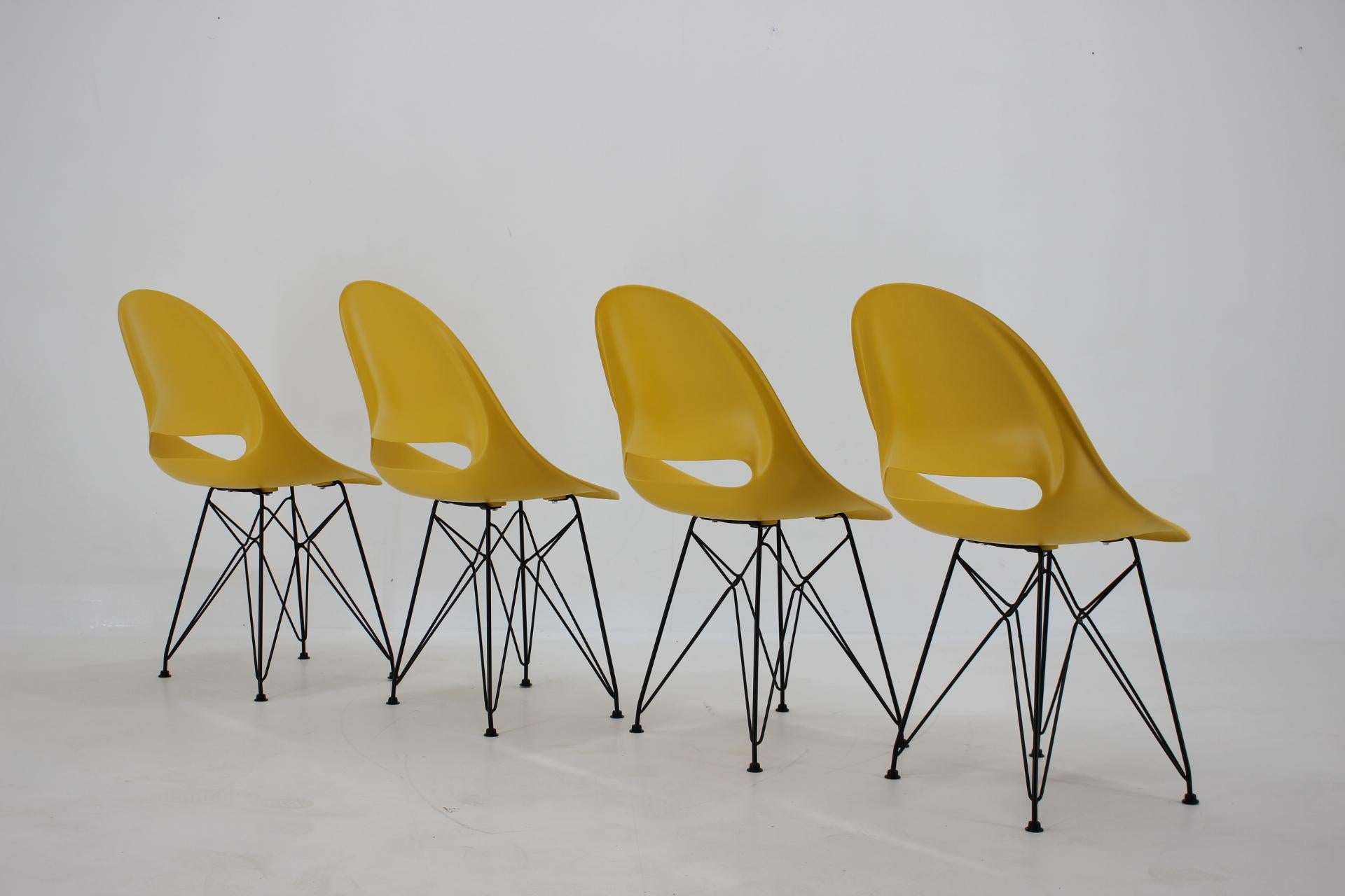 Mid-Century Modern Set of 4 Midcentury Yellow Design Fiberglass Dining Chairs by M.Navratil, 1960s For Sale