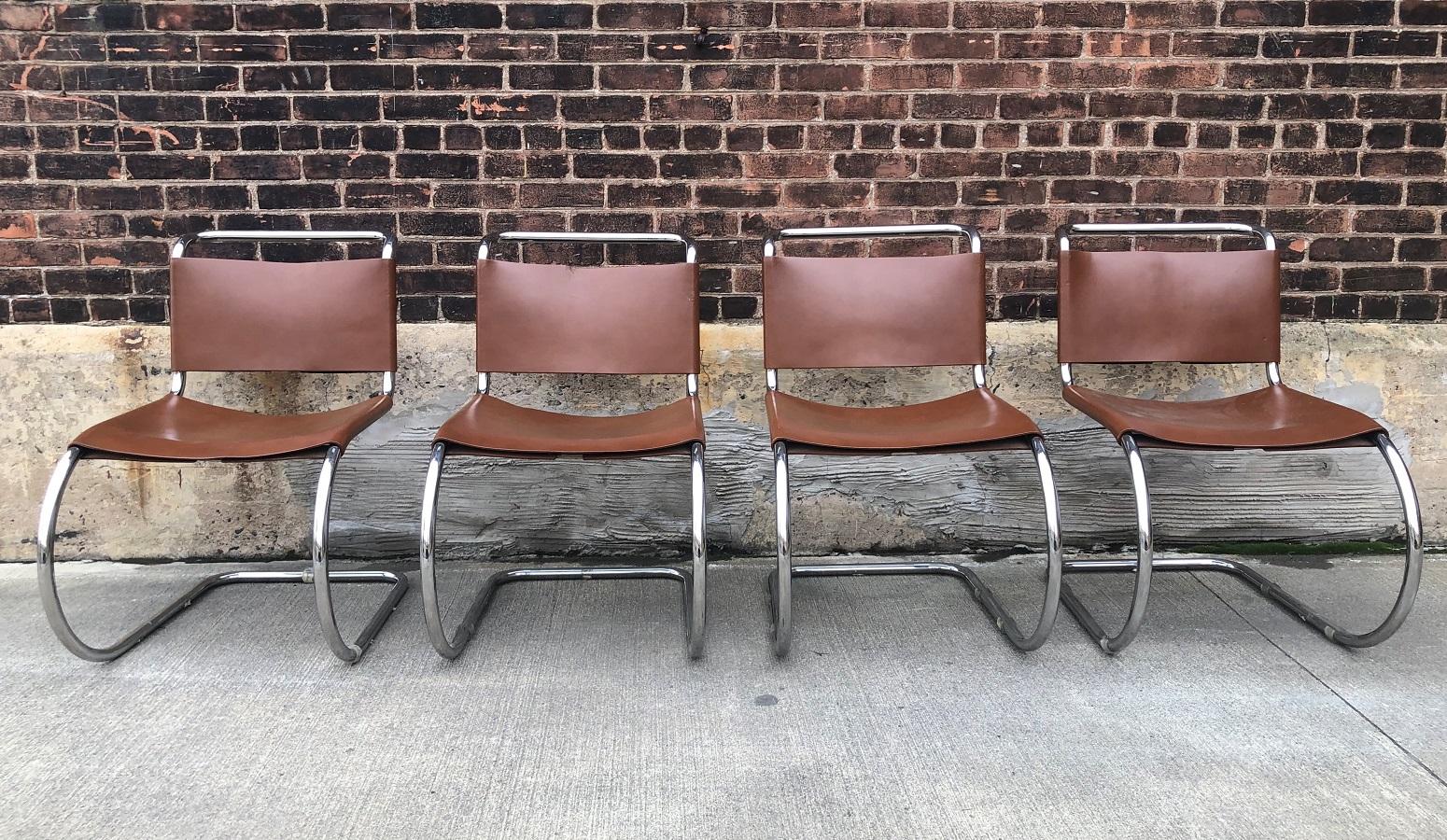 Mies van der Rohe: 4er-Set freitragende Stühle aus Leder MR10 für Knoll Int'l (Bauhaus) im Angebot