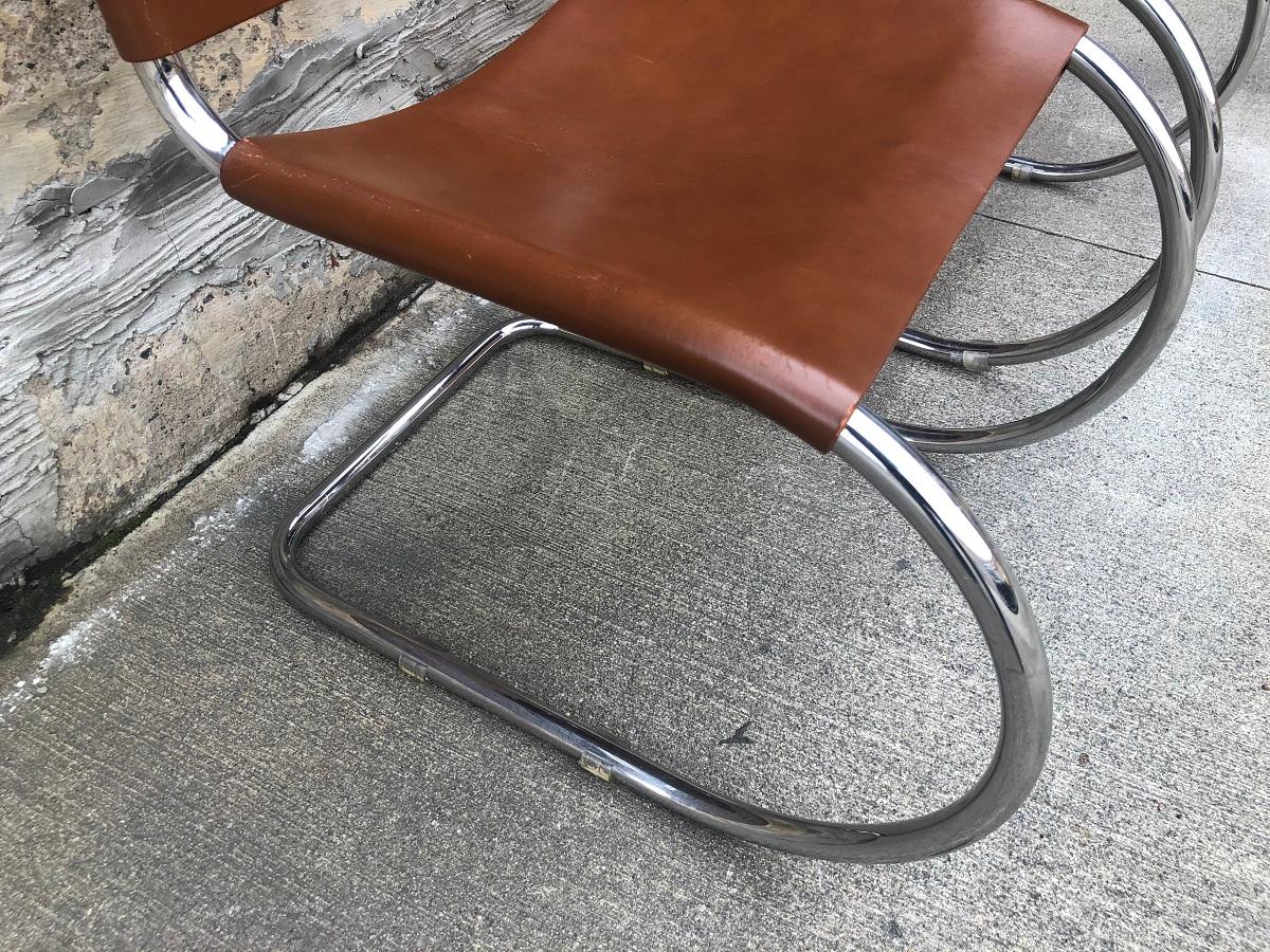 Cuir Ensemble de 4 chaises cantilever en cuir MR10 de Mies van der Rohe pour Knoll Int'l en vente