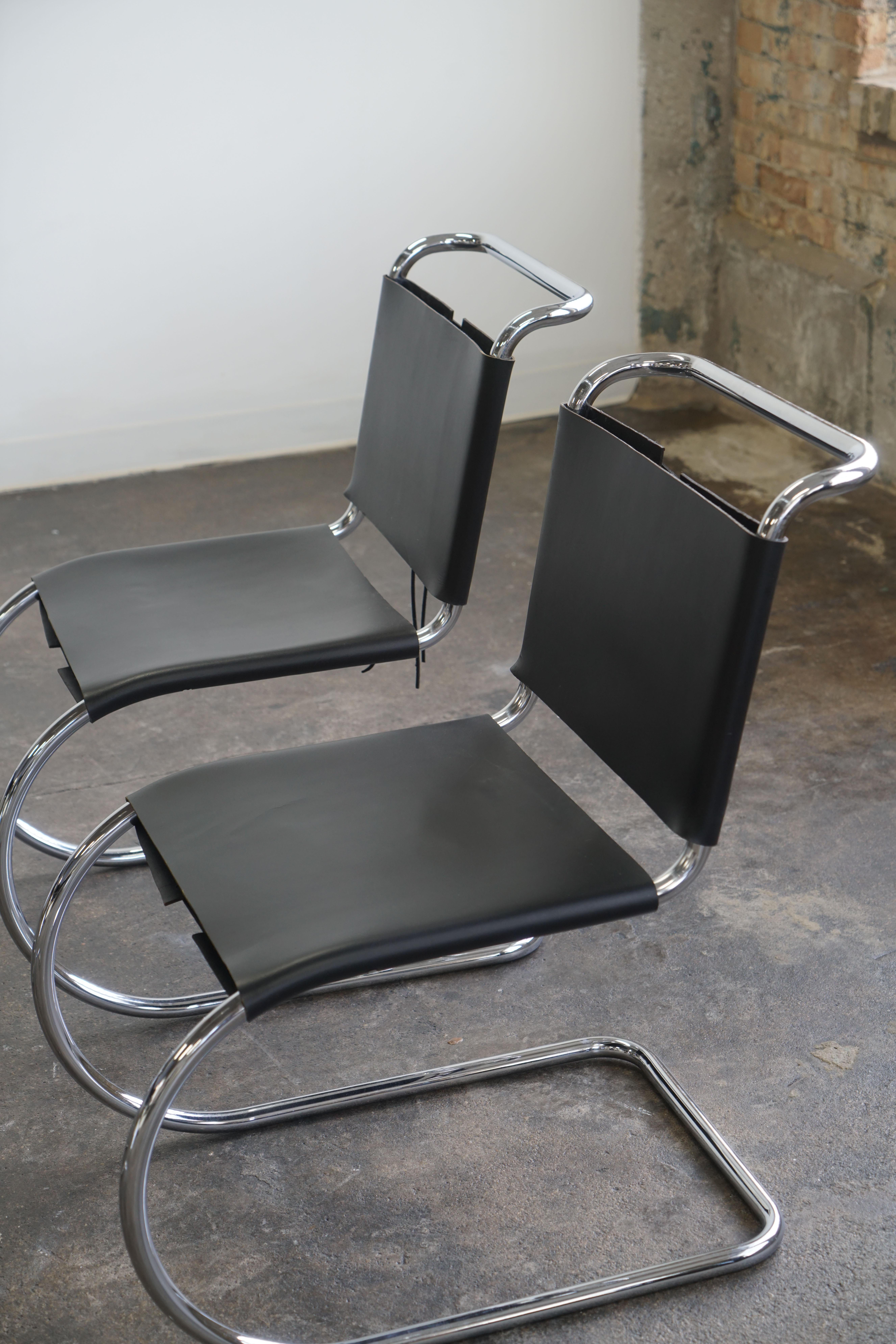 Mid-20th Century Set of 4 Mies van der Rohe Leather MR10 Cantilever Chairs for Knoll / Stendig