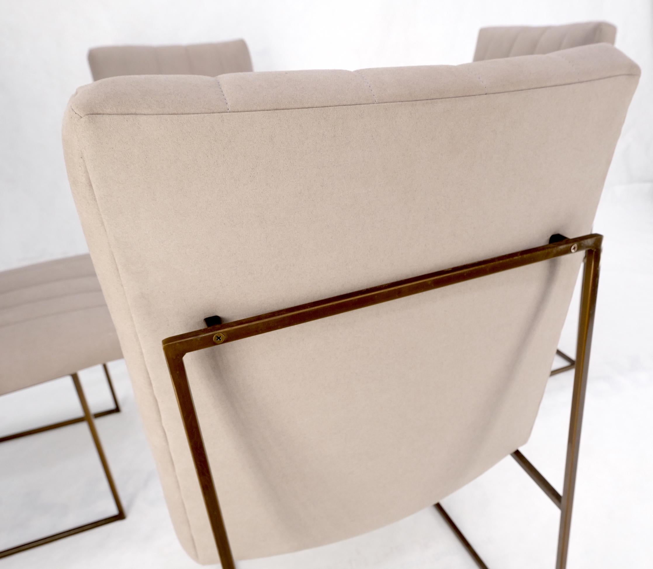 Ensemble de 4 chaises de salle à manger Milo Baughman de style mi-siècle moderne recouvertes d'un nouveau tissu Alcantera en vente 7