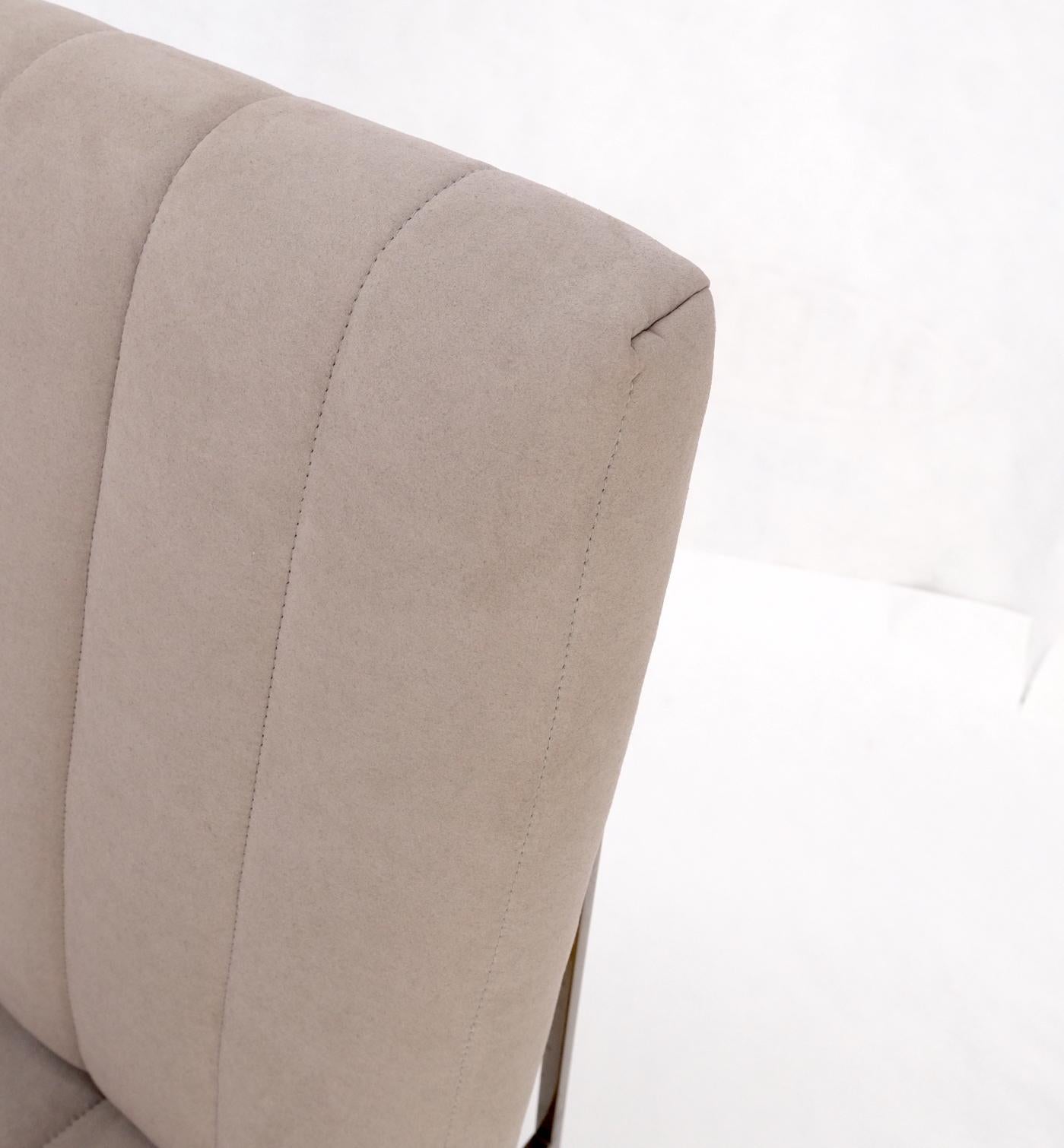 Ensemble de 4 chaises de salle à manger Milo Baughman de style mi-siècle moderne recouvertes d'un nouveau tissu Alcantera Excellent état - En vente à Rockaway, NJ