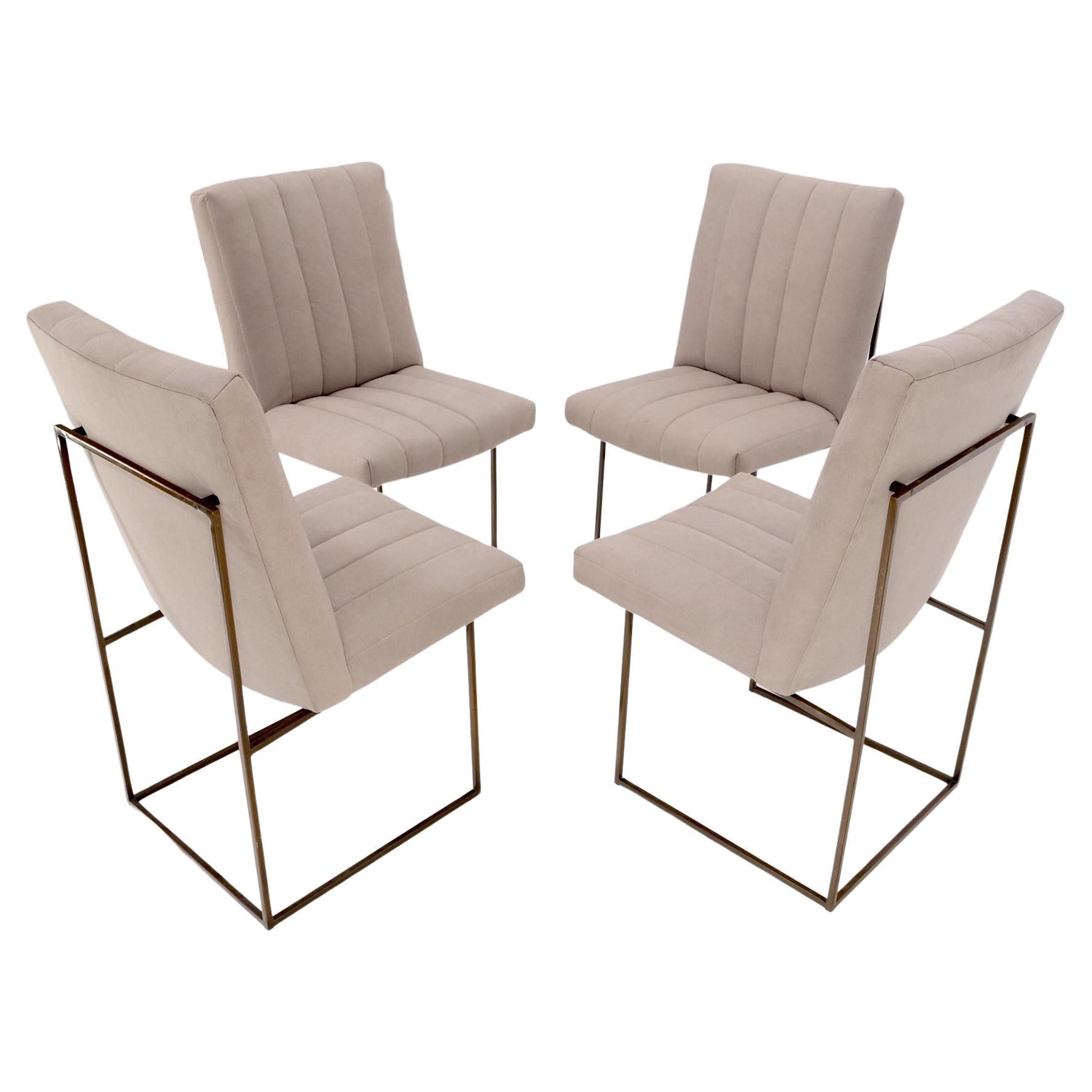 Ensemble de 4 chaises de salle à manger Milo Baughman de style mi-siècle moderne recouvertes d'un nouveau tissu Alcantera