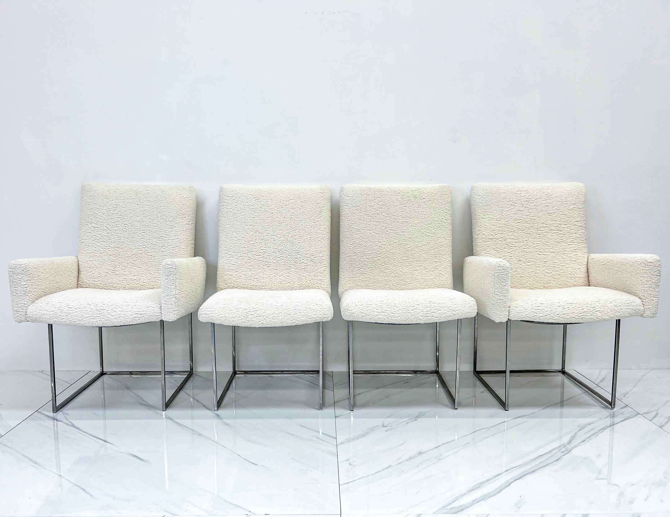 Diese Stühle sind umwerfend! Die Thin Line Esszimmerstühle von Milo Baughman, die ursprünglich in den 1950er Jahren eingeführt wurden, sind ein klassisches modernes Design aus der Mitte des Jahrhunderts, das für seine schlichte und minimalistische