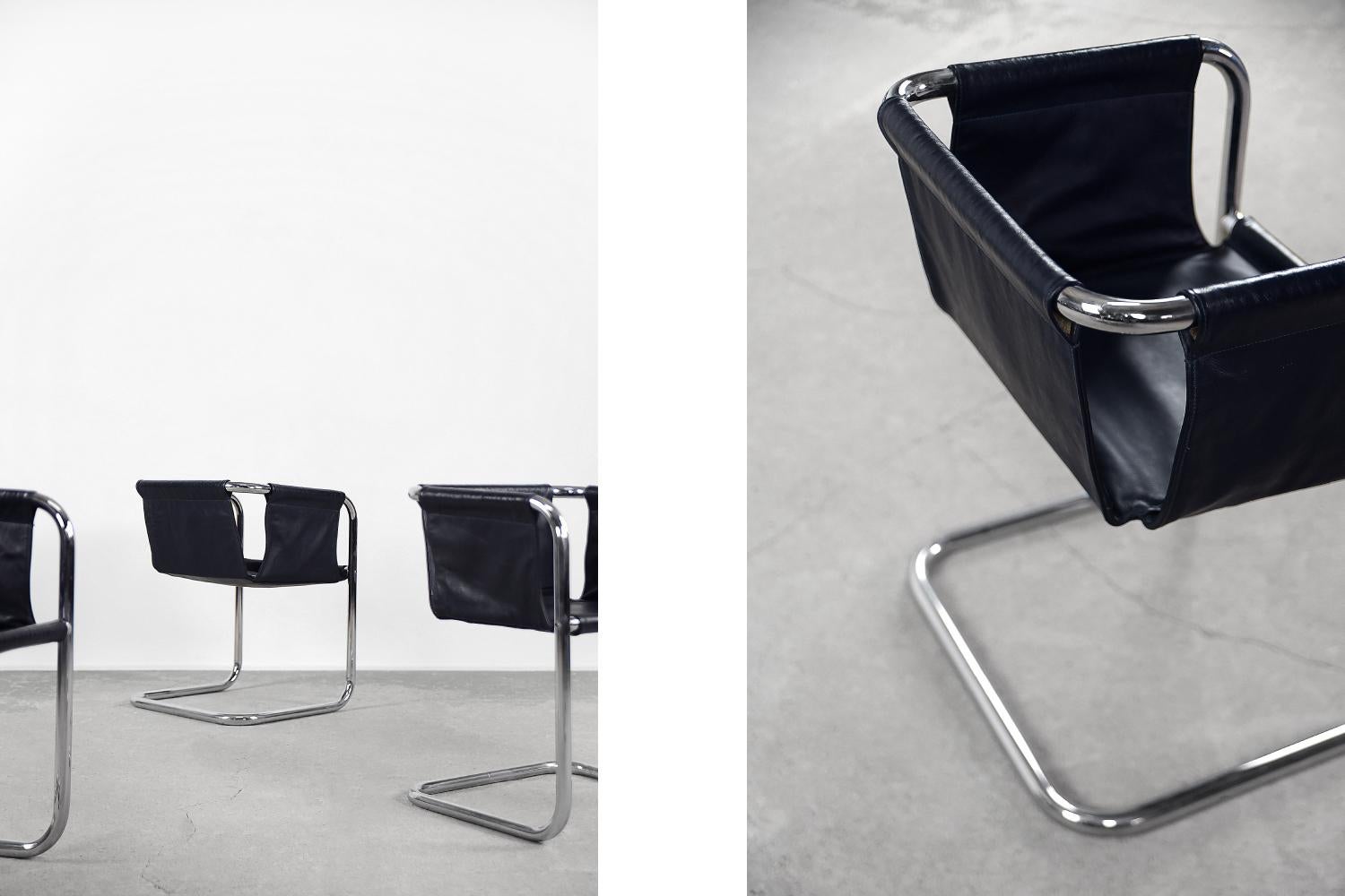 Set of 4 Minimalist Bauhaus Chrome-Plated Tubular Steel&Blue Leather Armchair For Sale 7