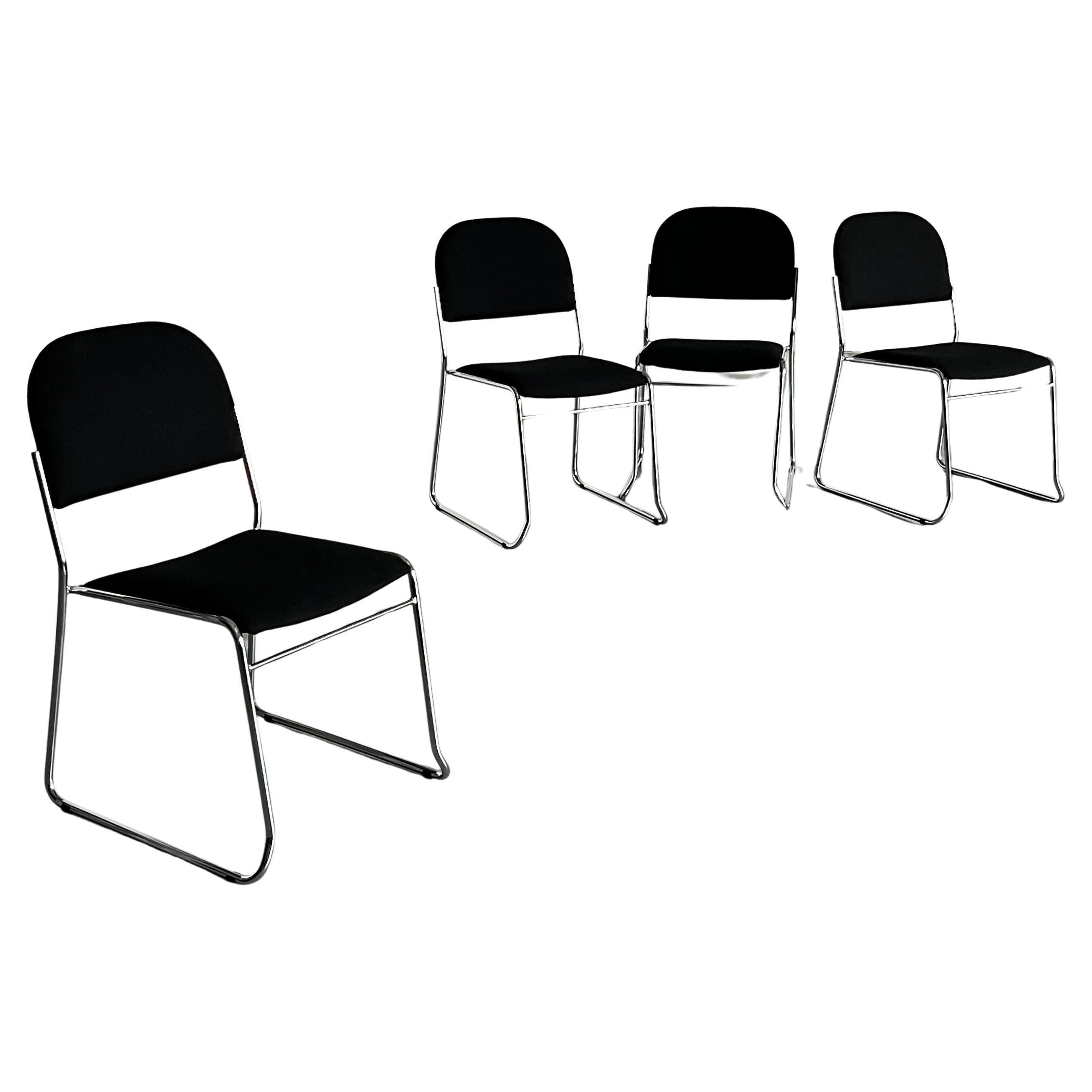 Set di 4 sedie da pranzo minimaliste in tessuto nero e acciaio cromato, impilabili in vendita