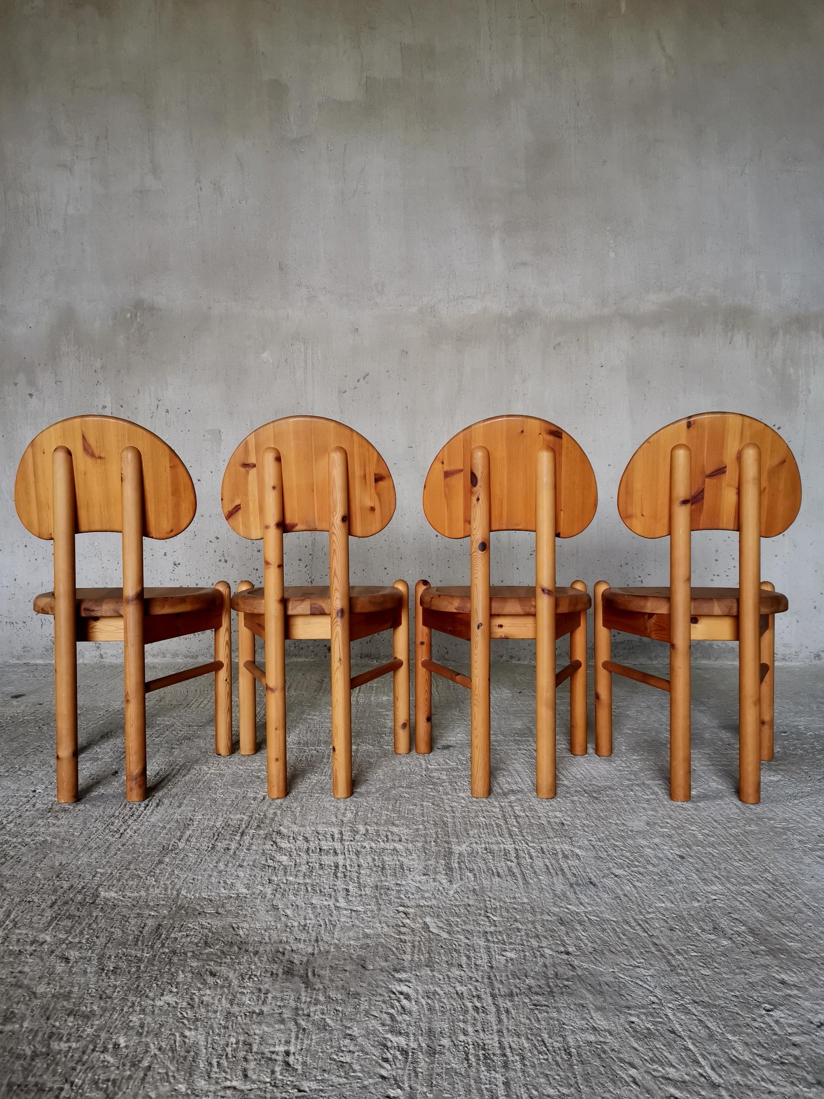 Mid-Century Modern Set of 4 mint solid pine dining chairs, style of Rainer Daumiller. Denmark 1970s For Sale