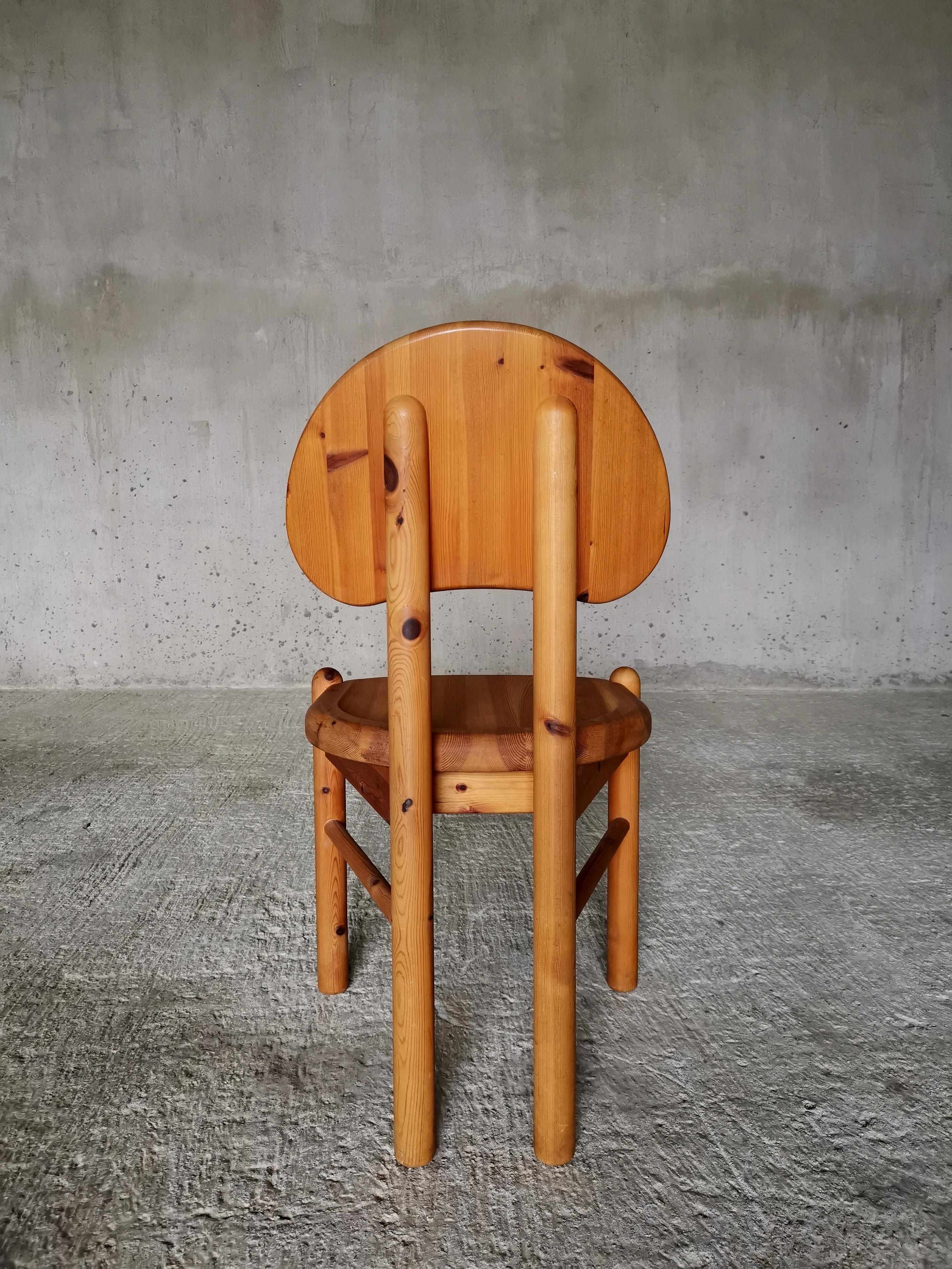 Pine Set of 4 mint solid pine dining chairs, style of Rainer Daumiller. Denmark 1970s For Sale