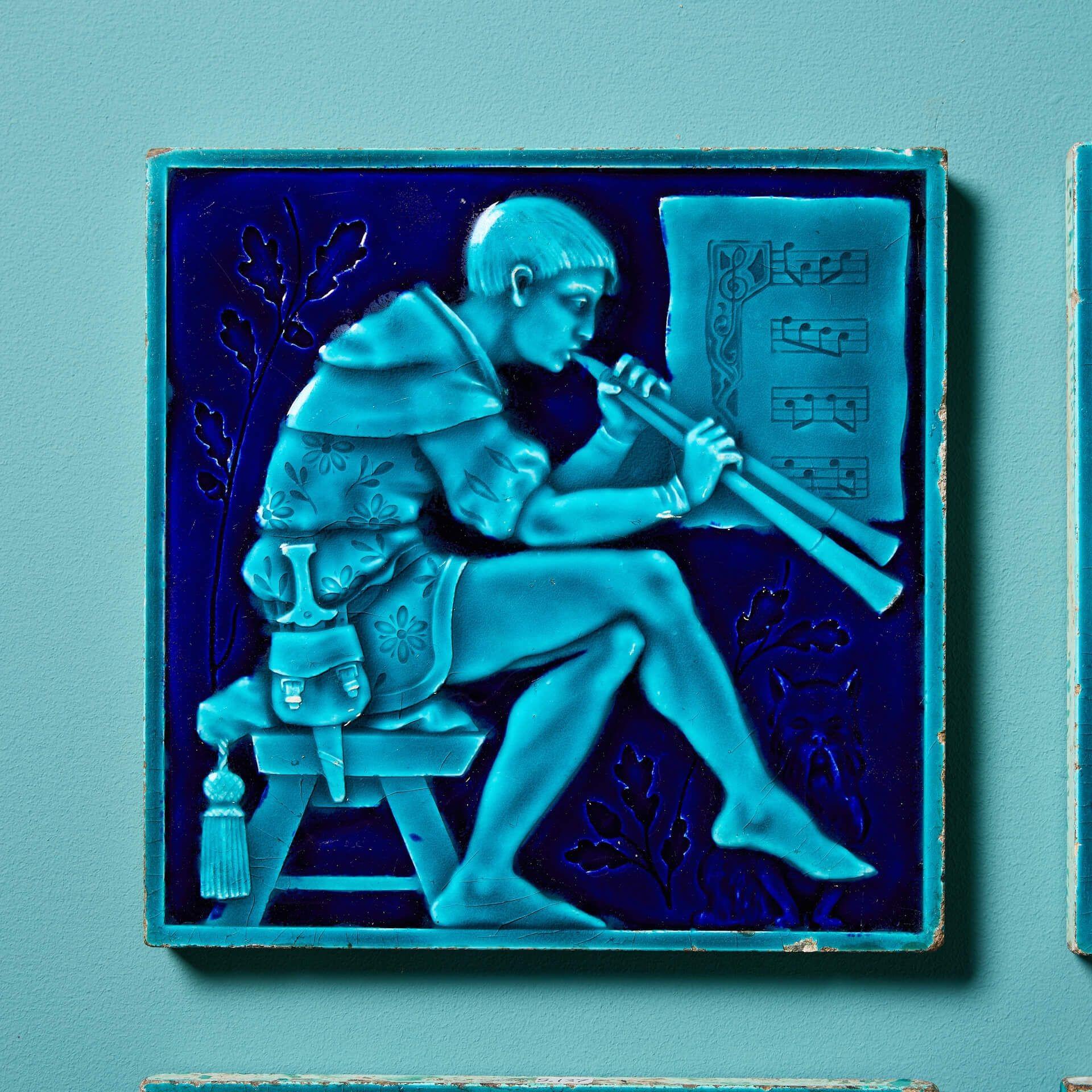 Set of 4 Minton Tiles Attributed to Edward Hammond In Fair Condition For Sale In Wormelow, Herefordshire
