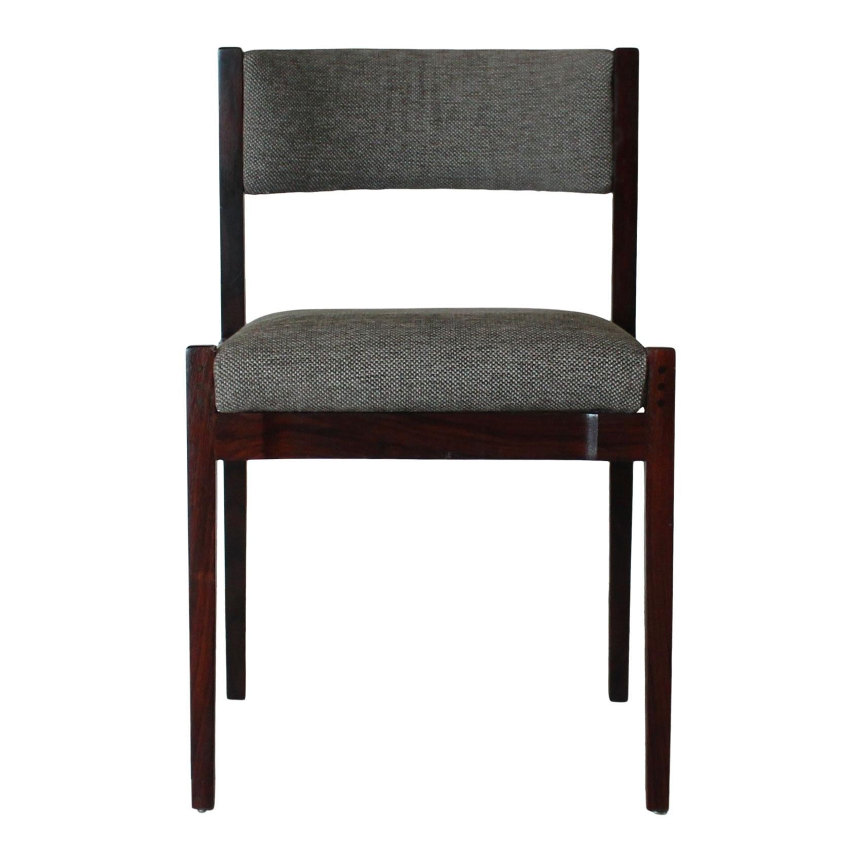 Satz von 4 Model No. 102 Stühlen von Gianfranco Frattini für Cassina, Italien, 1960er Jahre im Angebot 4