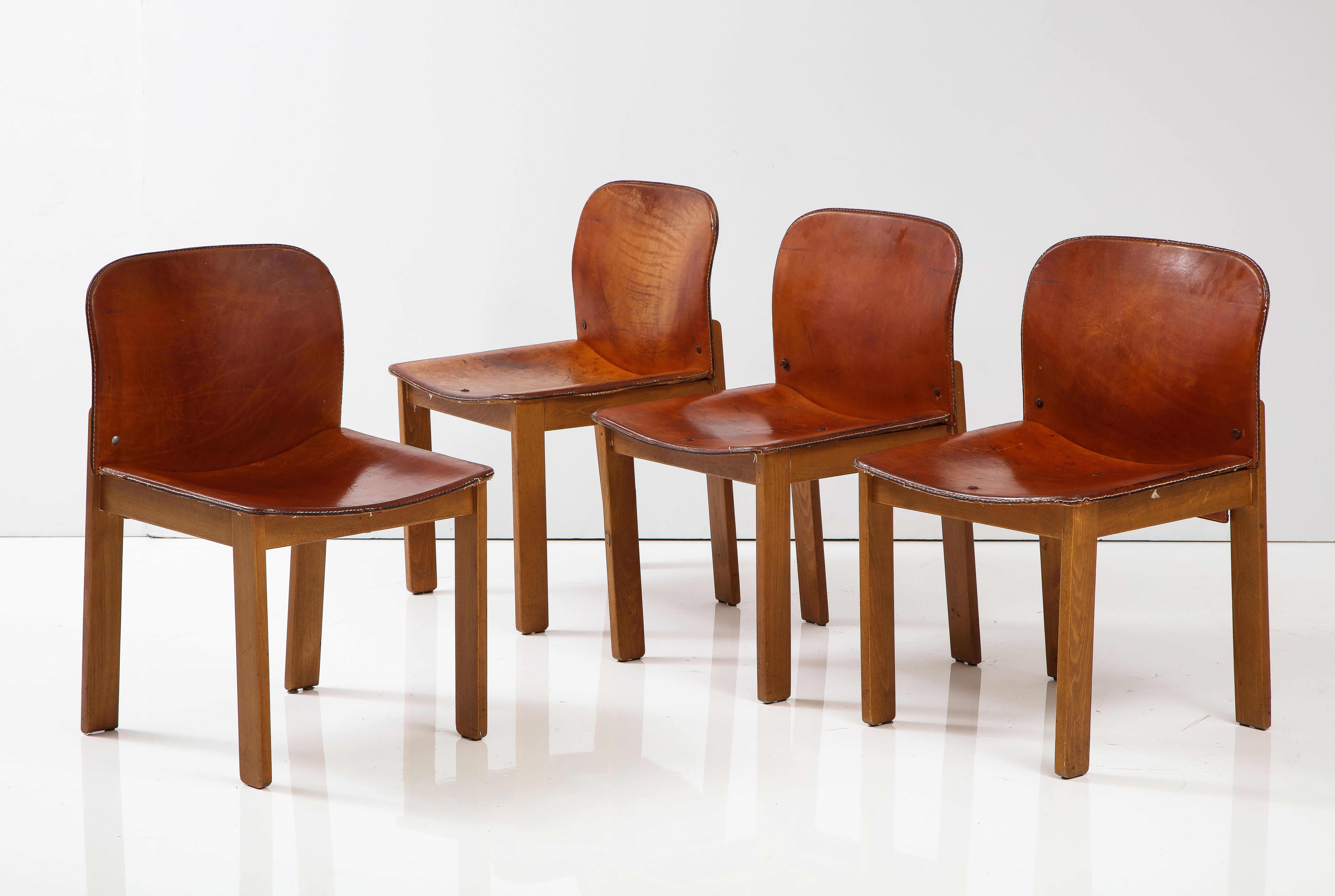 Set of 4 Model '121' Italian Leather Dining Chairs; Afra & Tobia Scarpa In Good Condition In New York, NY