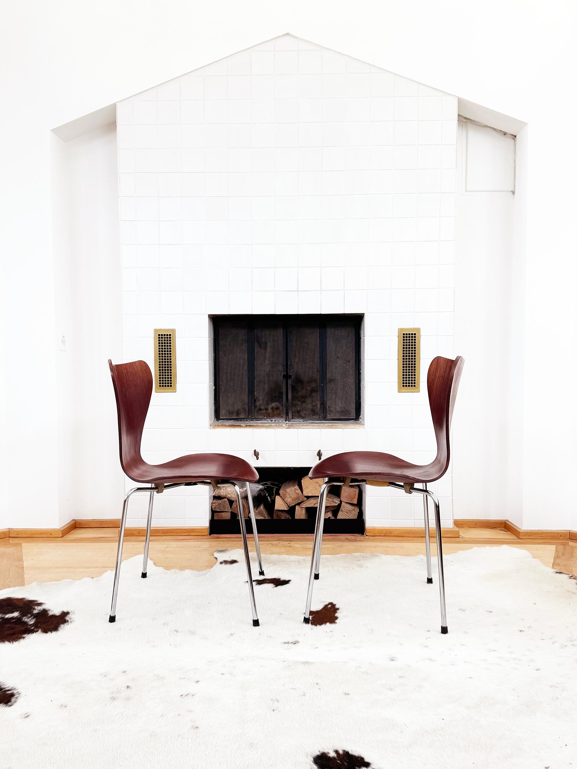 Fin du 20e siècle Ensemble de 4 chaises empilables de la série 7 modèle 3107 en teck Arne Jacobsen, Fritz Hansen en vente