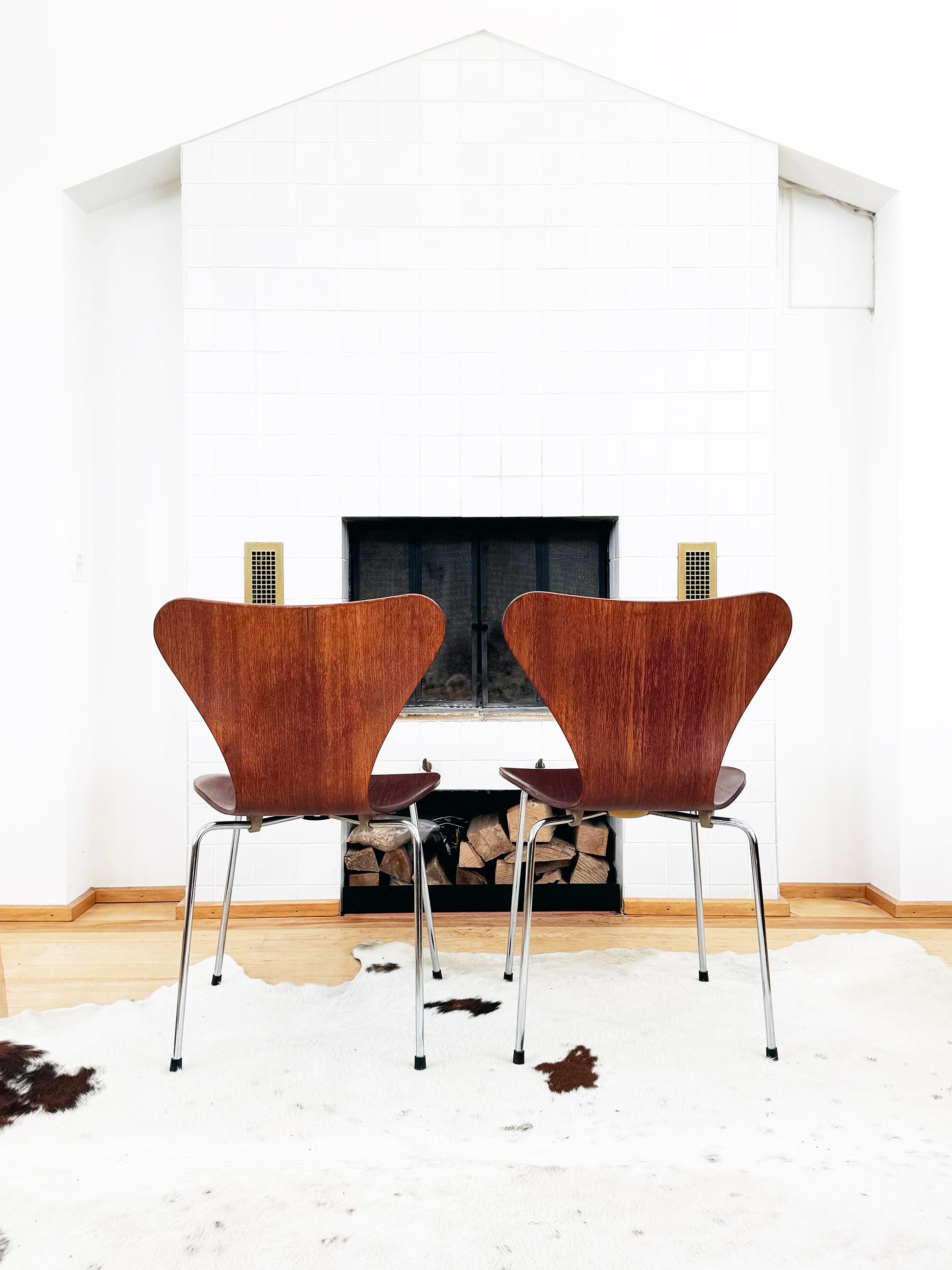 Métal Ensemble de 4 chaises empilables de la série 7 modèle 3107 en teck Arne Jacobsen, Fritz Hansen en vente