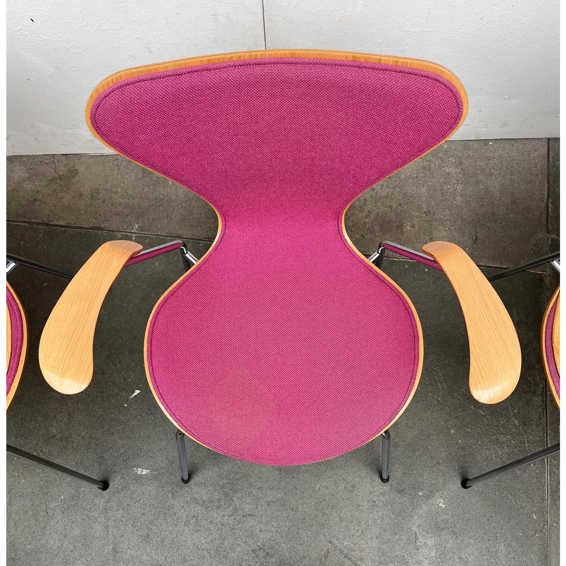 Métal Ensemble de 4 fauteuils empilables modèle 3107 d'Arne Jacobsen, 1990 en vente