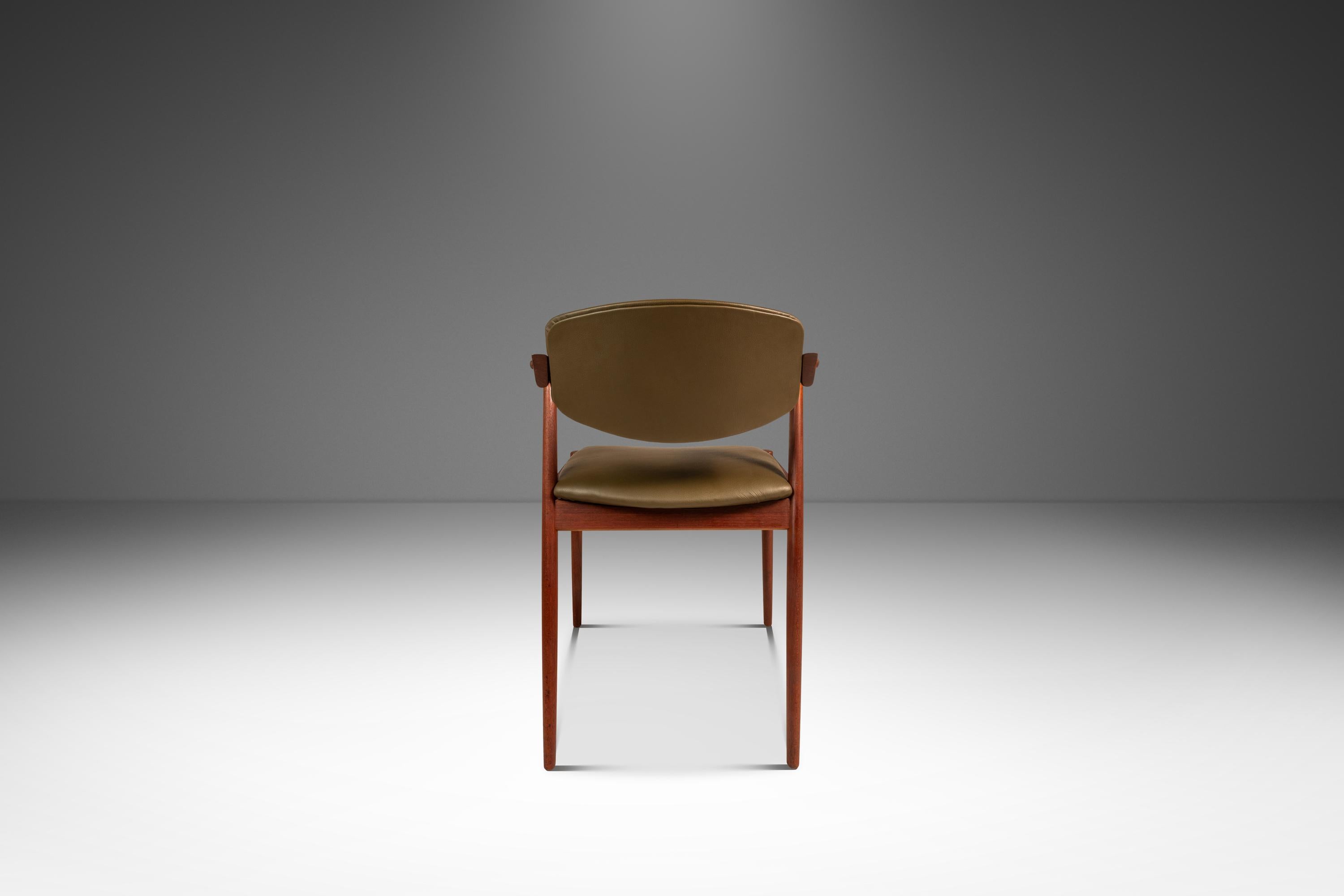 Satz von 4 Model 42 Esszimmerstühlen aus Teakholz von Kai Kristiansen, Dänemark, ca. 1960er Jahre im Zustand „Gut“ im Angebot in Deland, FL