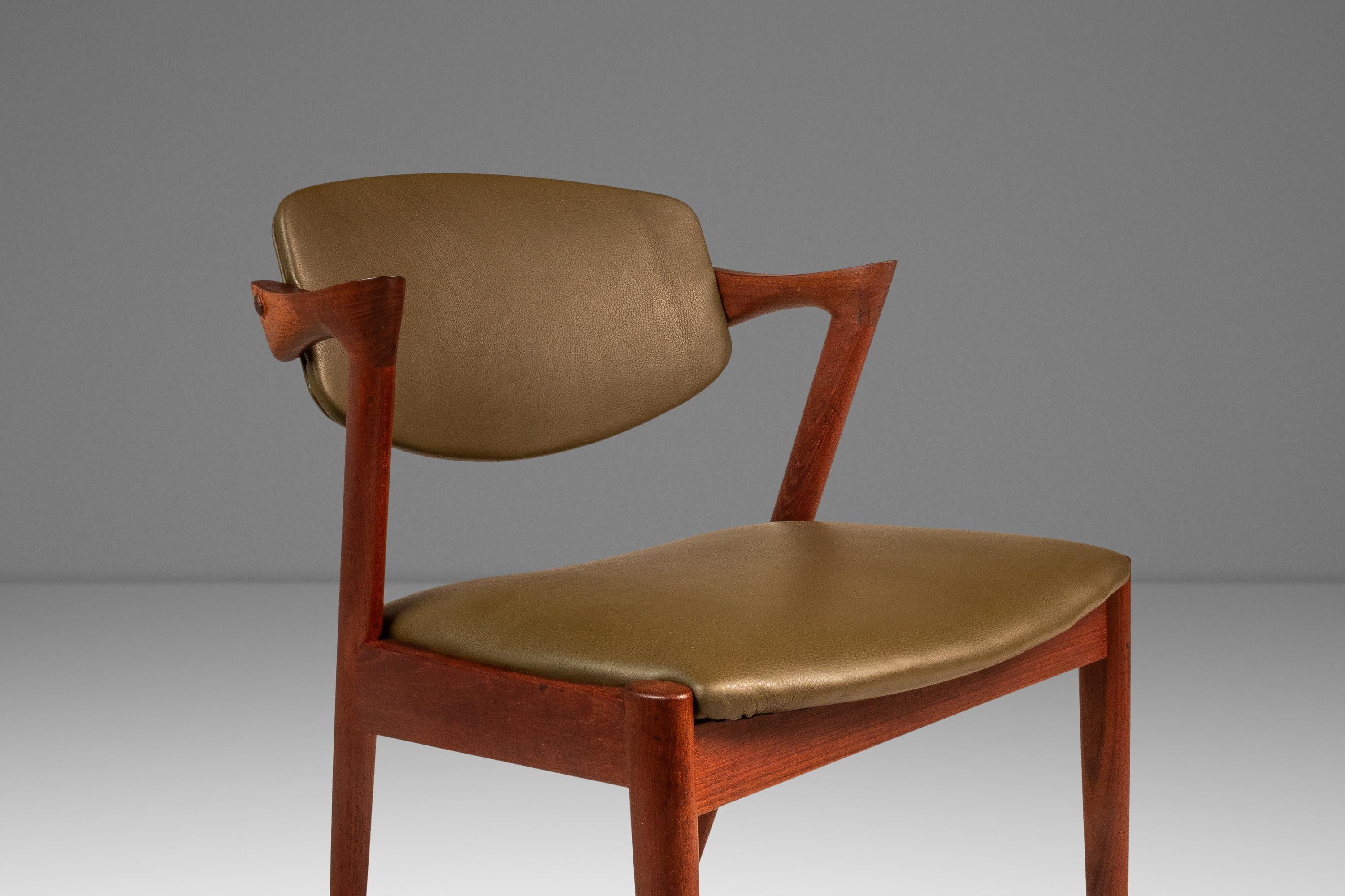 Satz von 4 Model 42 Esszimmerstühlen aus Teakholz von Kai Kristiansen, Dänemark, ca. 1960er Jahre im Angebot 3