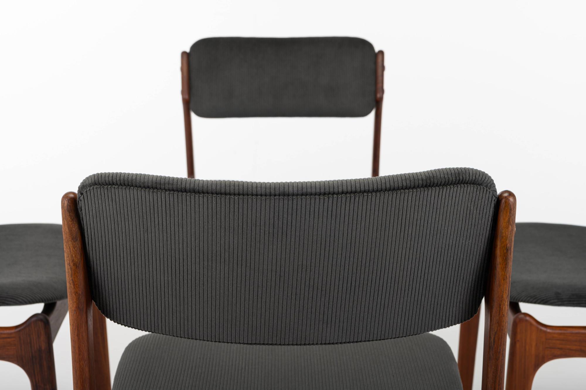 Mid-Century Modern Set of 4 'Model 49' dining chairs by Erik Buch for O.D. Møbler, Denmark 1960s
