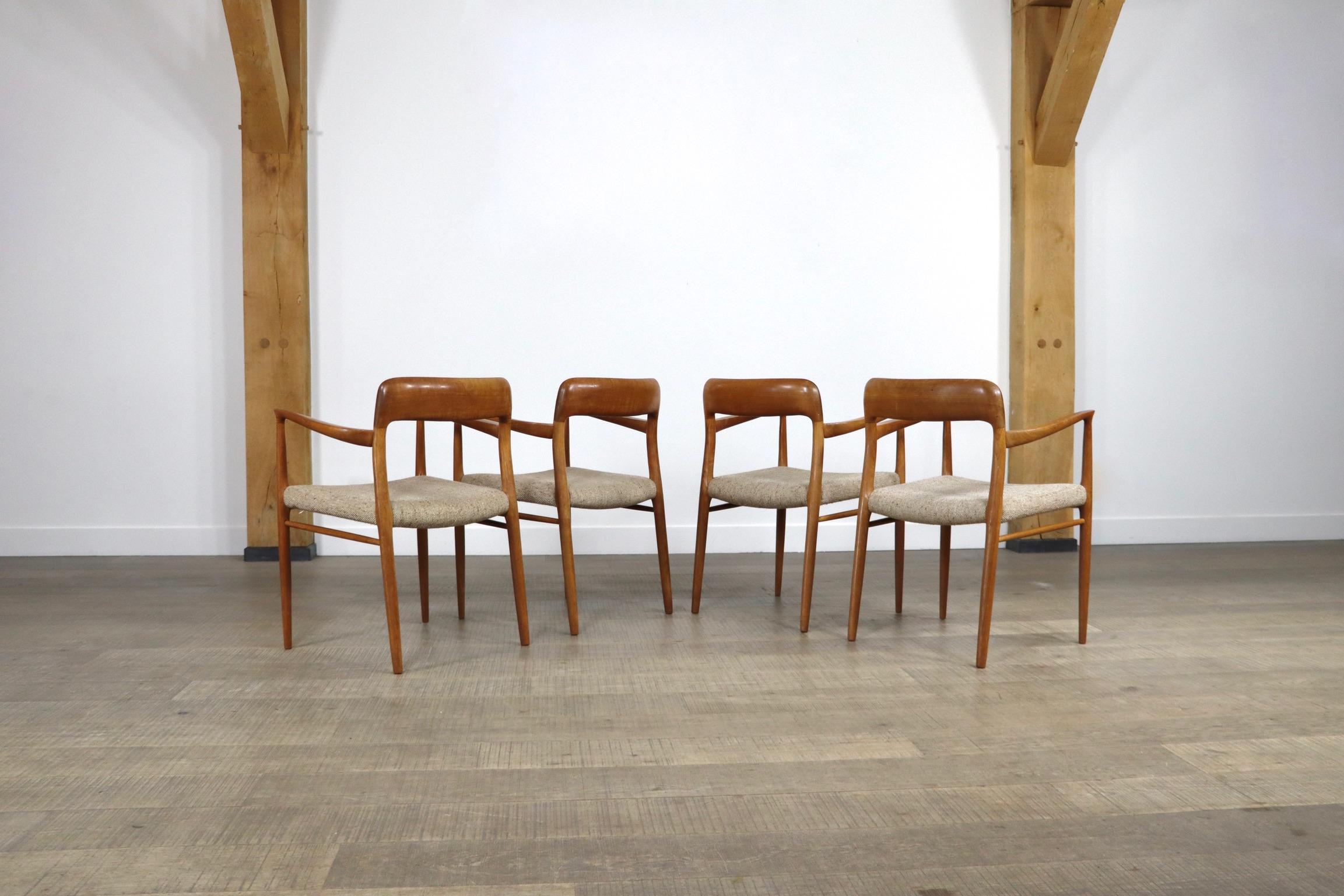 Ensemble de 4 chaises de salle à manger Model 56 en chêne de Niels Otto Møller, années 1960 8