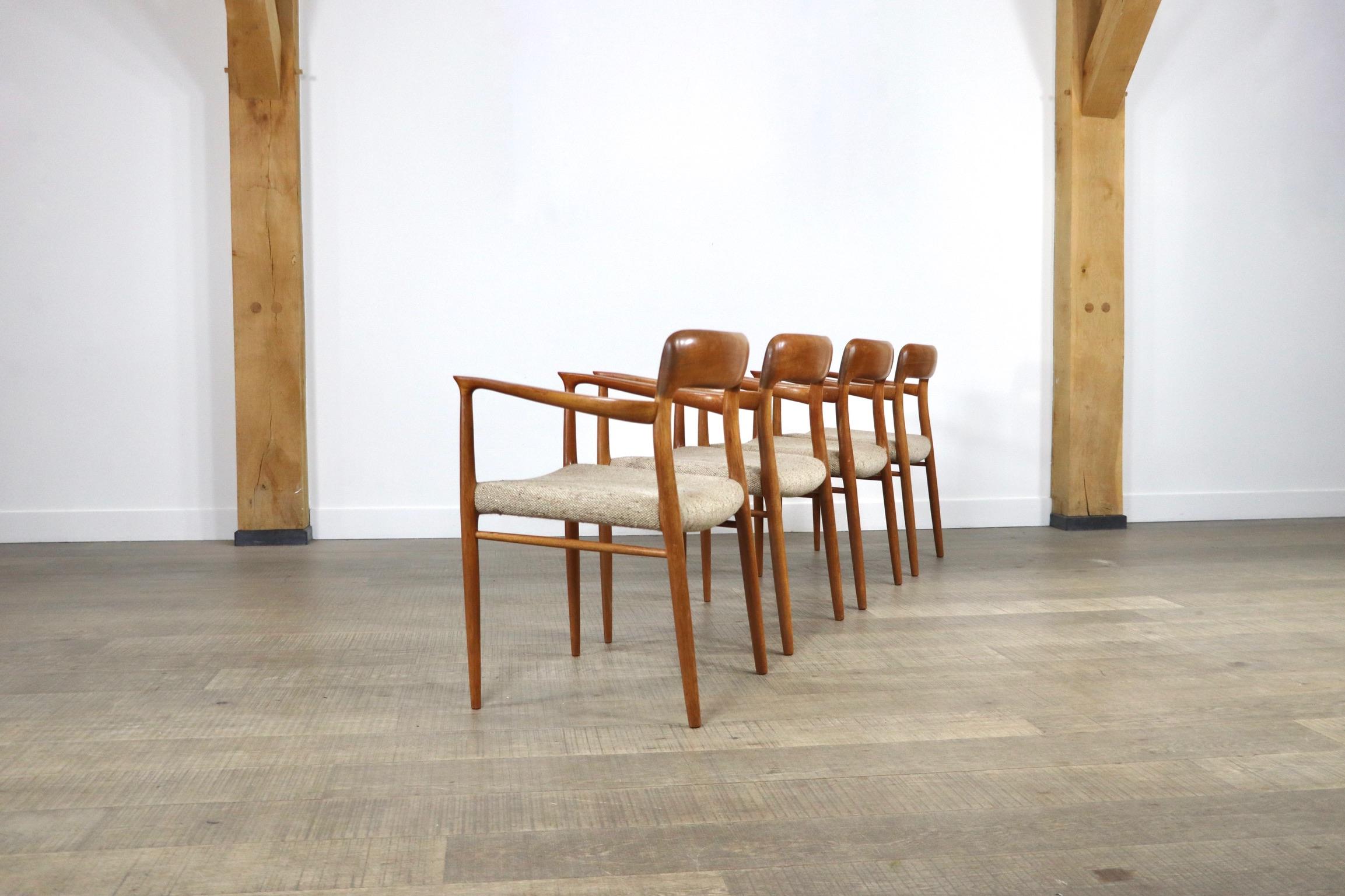 Ensemble de 4 chaises de salle à manger Model 56 en chêne de Niels Otto Møller, années 1960 9