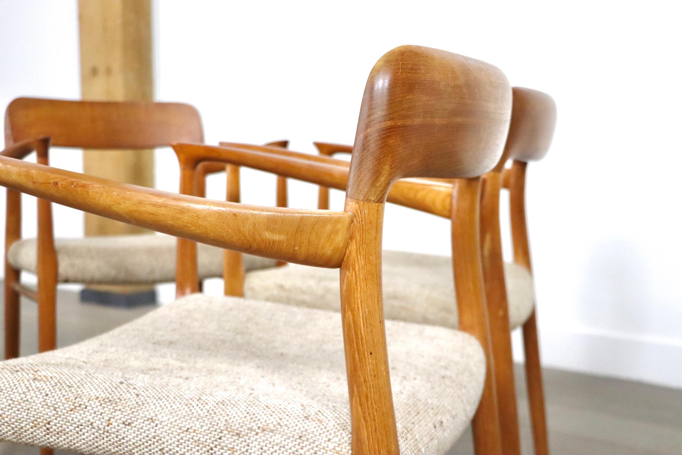 Set of 4 Model 56 Dining Chairs in Oak by Niels Otto Møller, 1960s 4