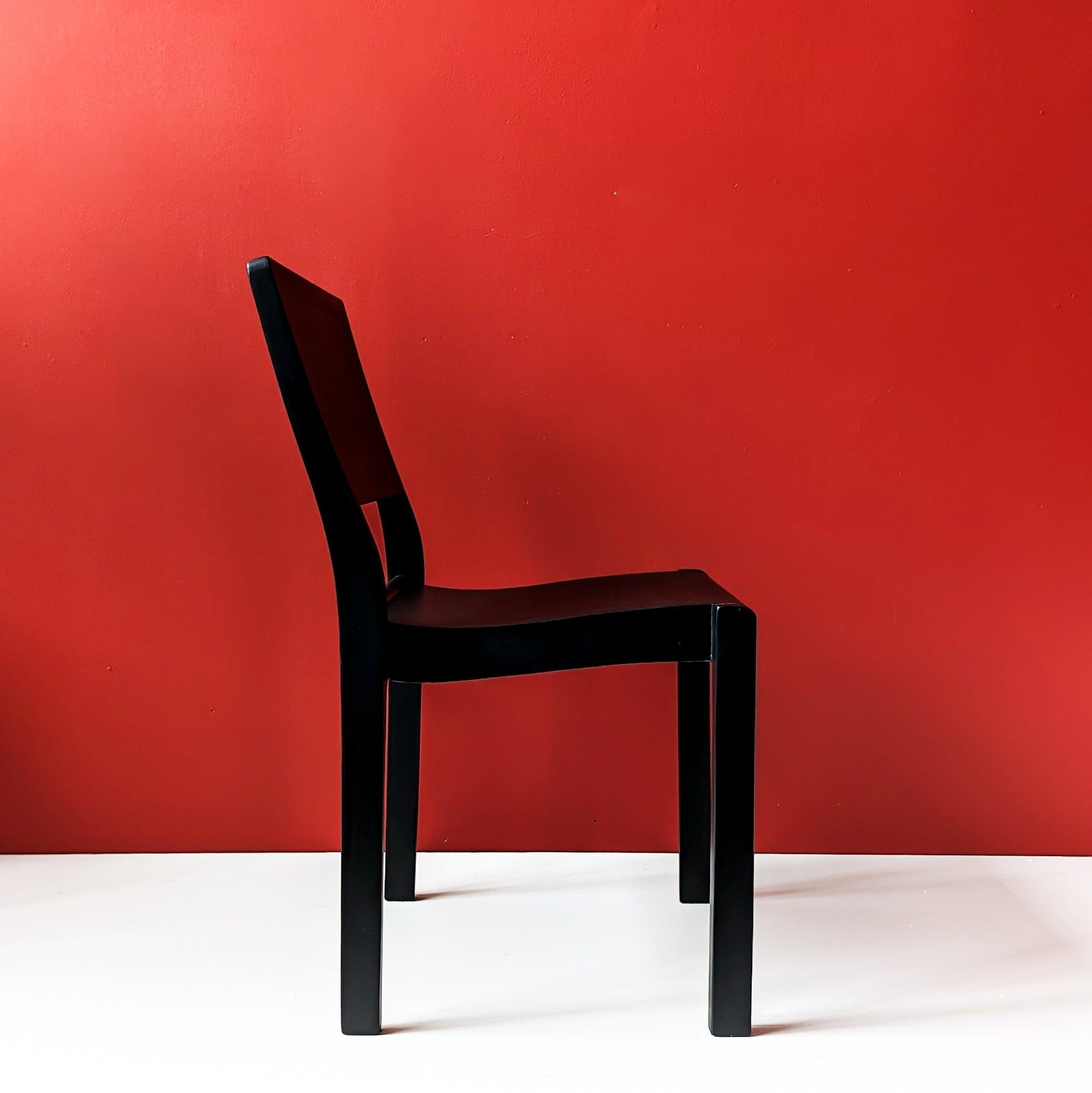 Mid-Century Modern Set of 4 model 611 chairs by Alvar Aalto & Otto Korhonen , Finland 