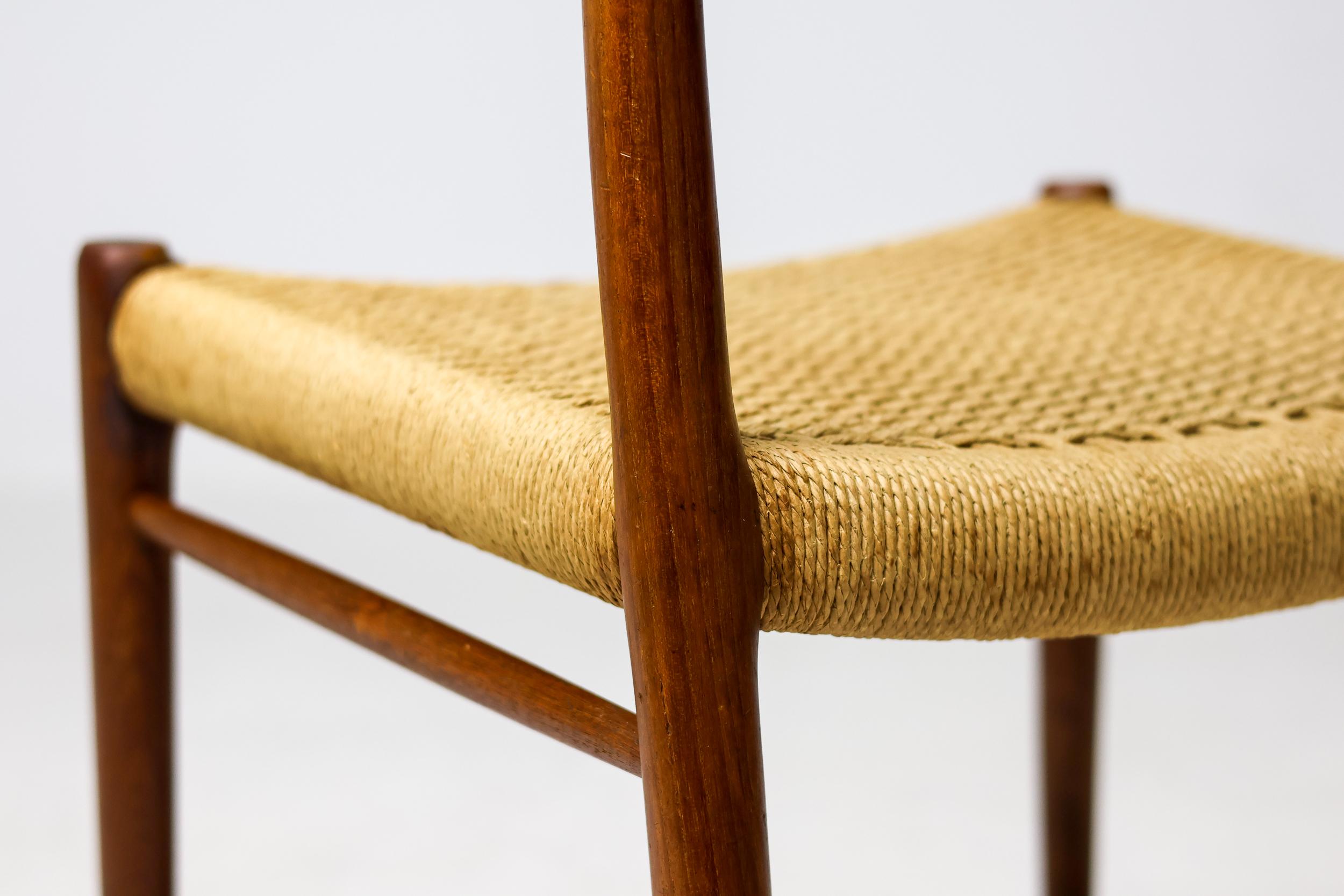 Set of 4 Model #75 Chairs, Niels Møller, JL Møllers Møbelfabrik, Denmark, 1960 For Sale 4