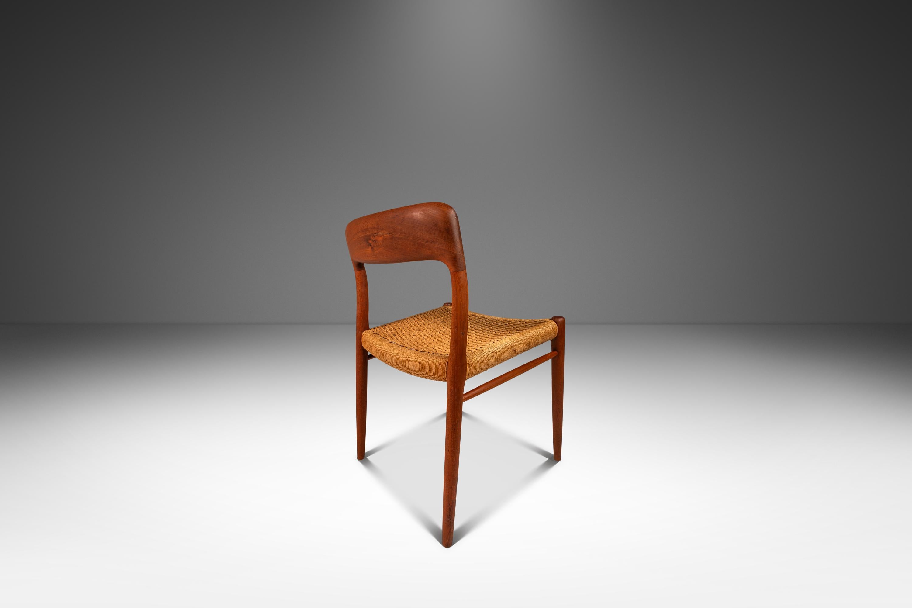Mid-Century Modern Ensemble de 4 chaises modèle #75, Niels Møller, JL Møllers Møbelfabrik, Danemark, années 1960 en vente