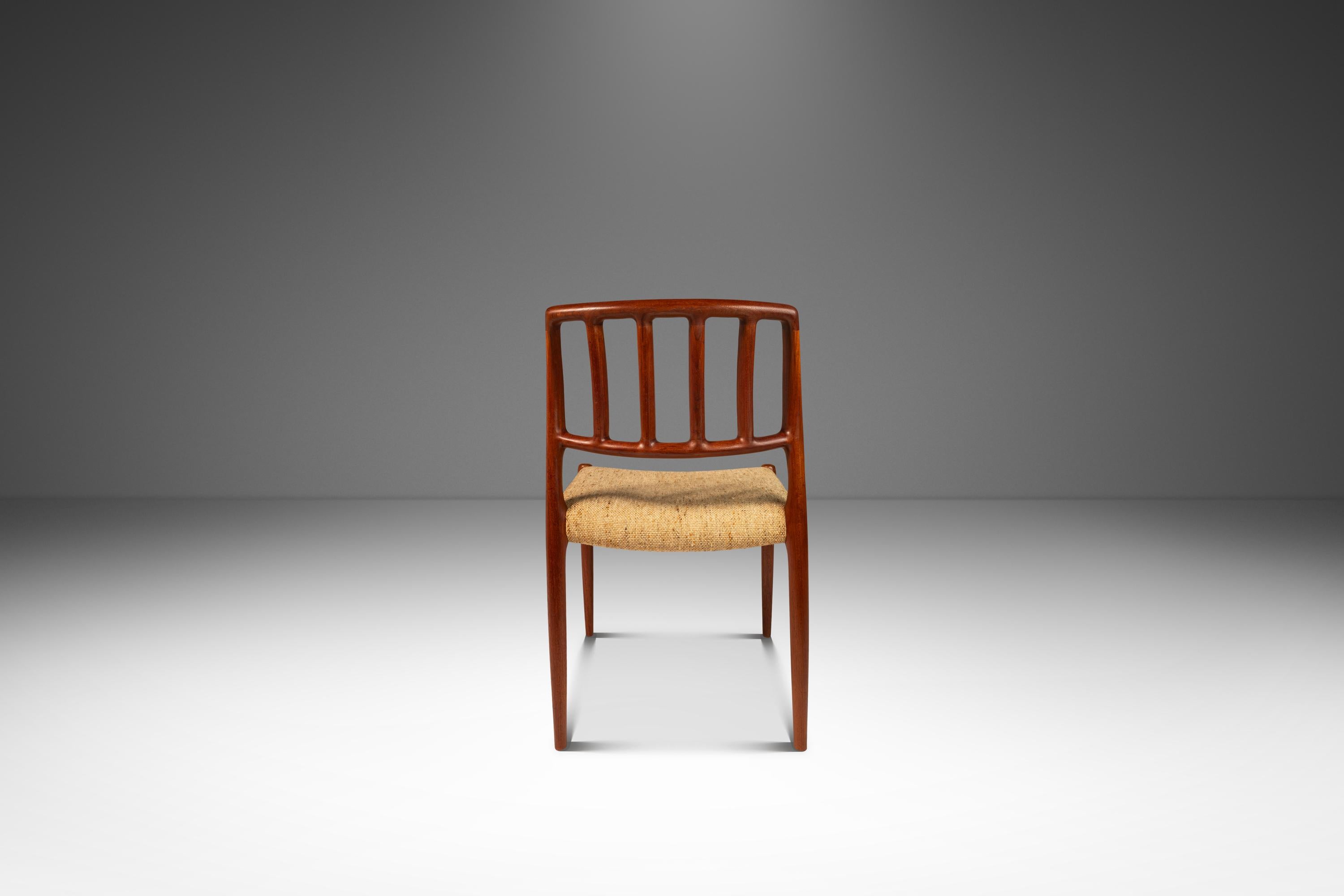 Fine XX secolo Set di 4 sedie Model 83 di Niels Otto Møller per J.L. Møller, Danimarca, anni '70 circa in vendita
