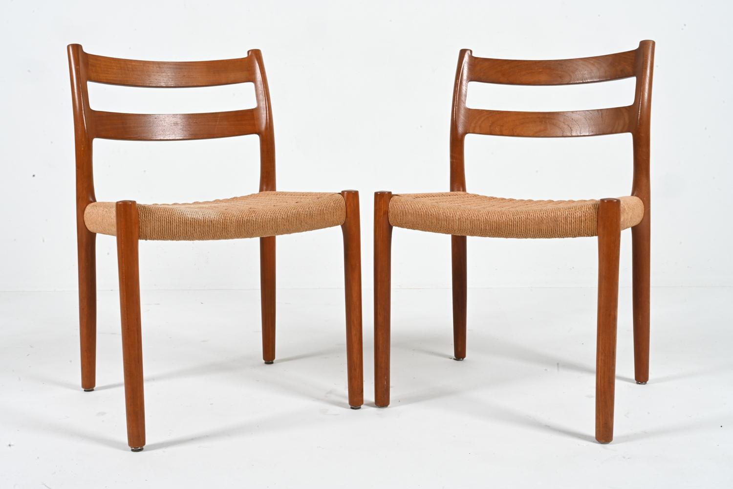 Ensemble de 4 chaises de salle à manger en teck et corde de papier modèle 84 par Niels Otto Møller Bon état - En vente à Norwalk, CT
