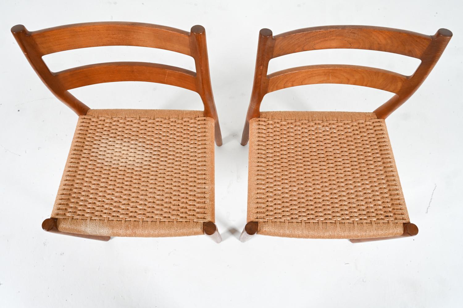 Corde en papier Ensemble de 4 chaises de salle à manger en teck et corde de papier modèle 84 par Niels Otto Møller en vente