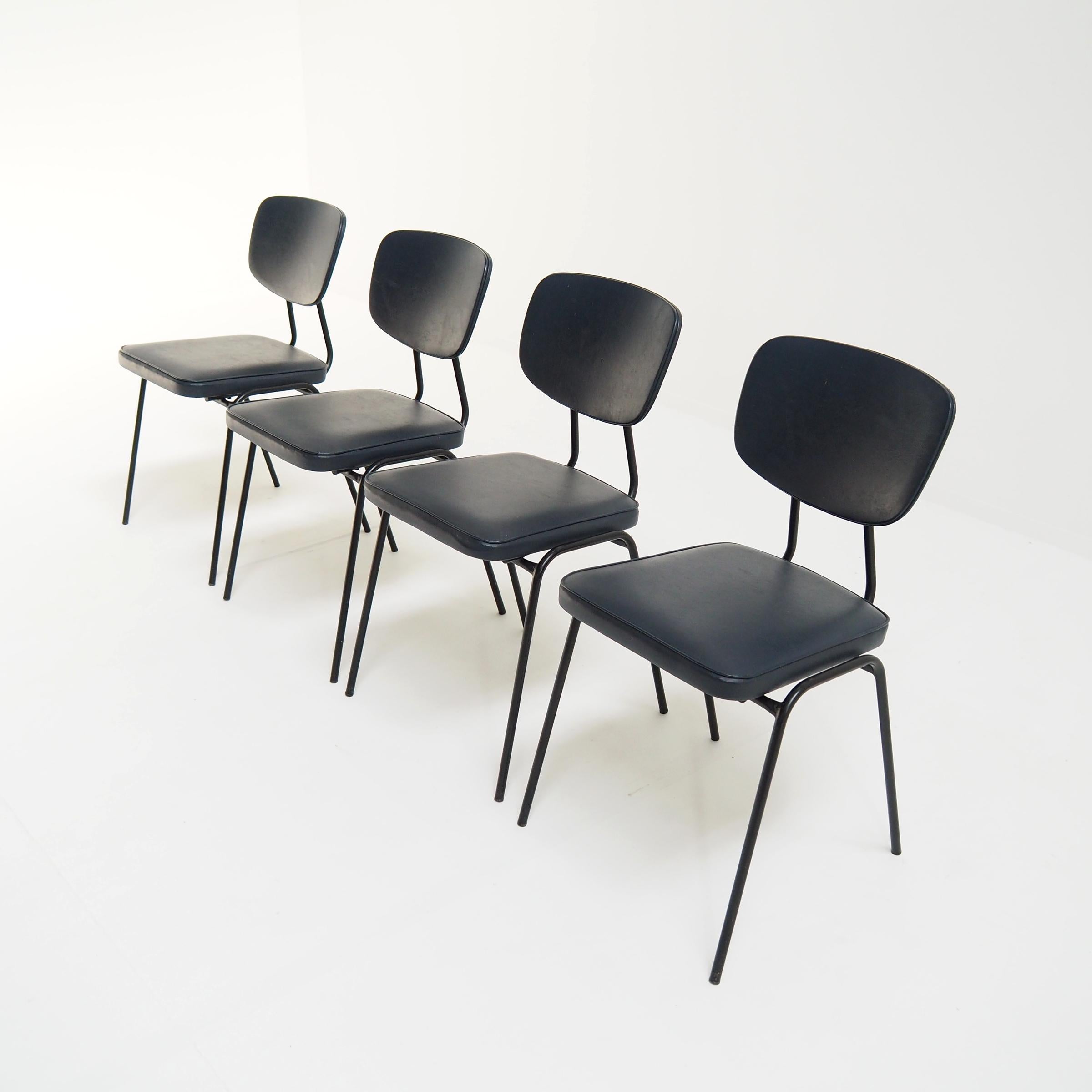 Set of 4 model ‘CM’ chairs designed by Pierre Guariche for Meurop.

The chairs are still in full original, and véry good condition. They only have some signs of wear on the black metal. All seats are equipped with a cushion and their original dark