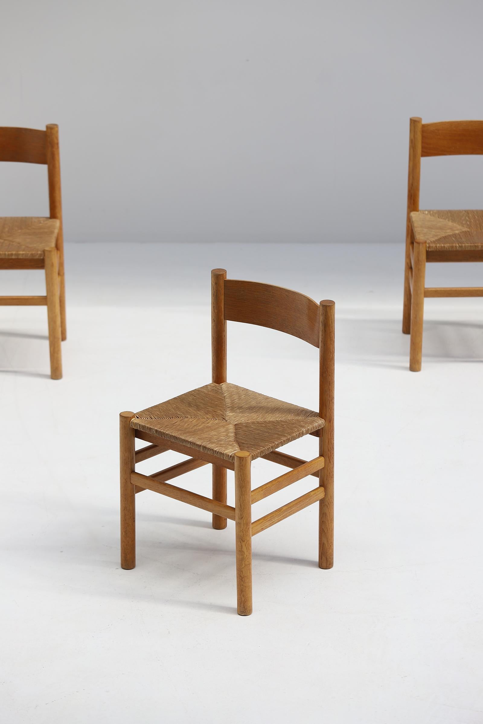 Unknown Set of 4 Modern Design wooden Dining Room Chairs with a Rush Seat