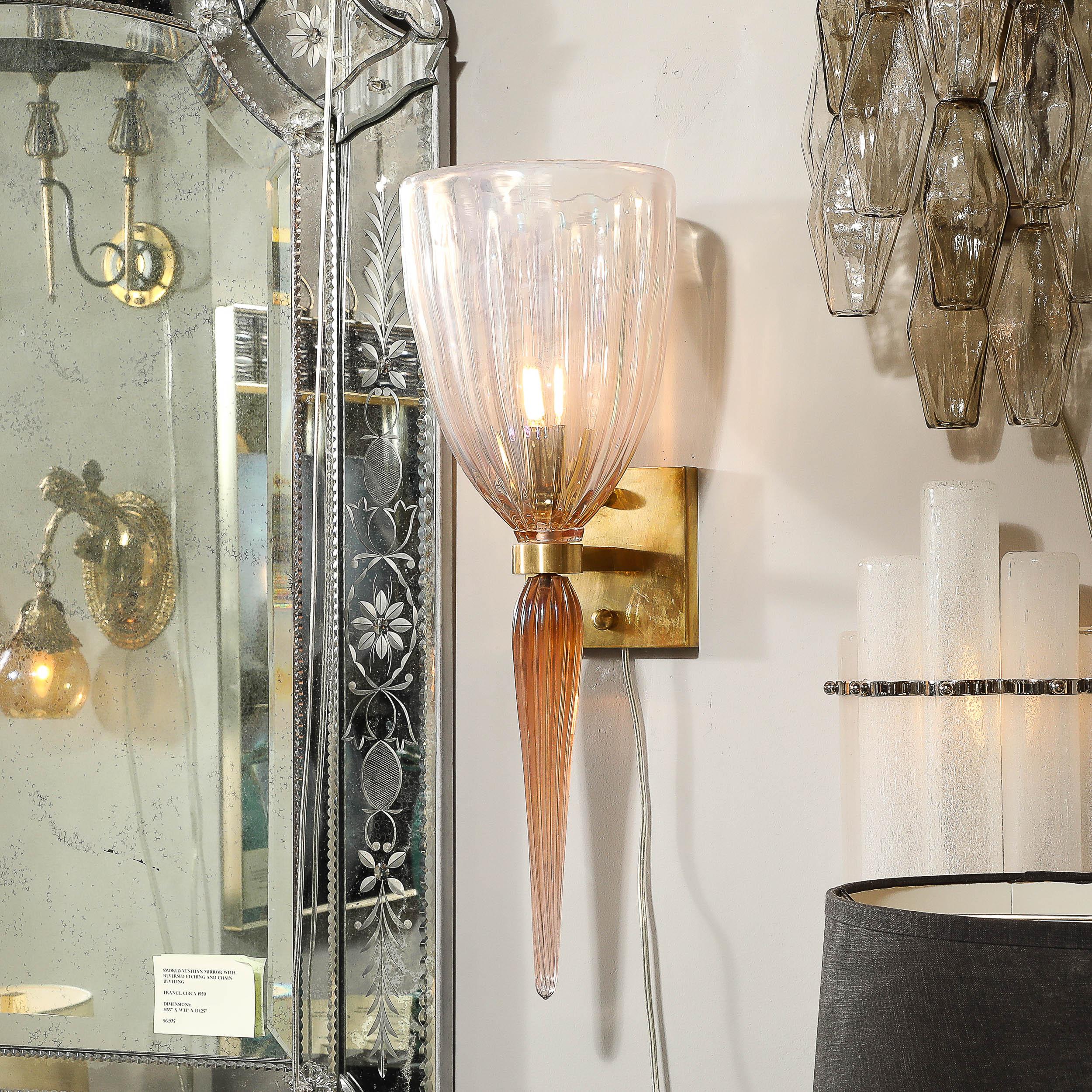 XXI secolo e contemporaneo Set di 4 lampade moderniste in vetro di Murano soffiato a bocca e iridescente di colore rosa in vendita