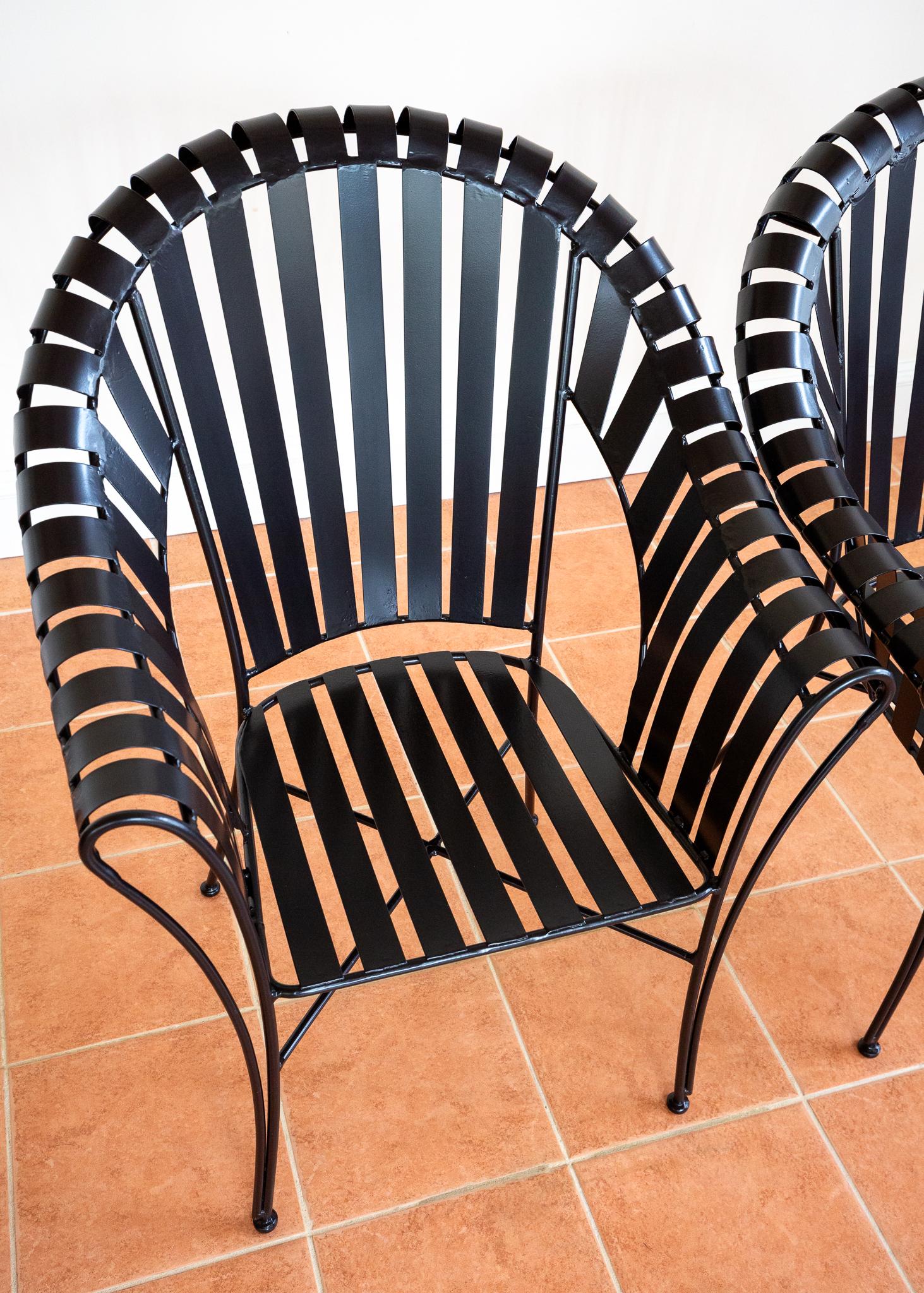 Set di 4 poltrone da giardino moderniste con cinghia in ferro Salterini in stile brutalista MCM in vendita 7