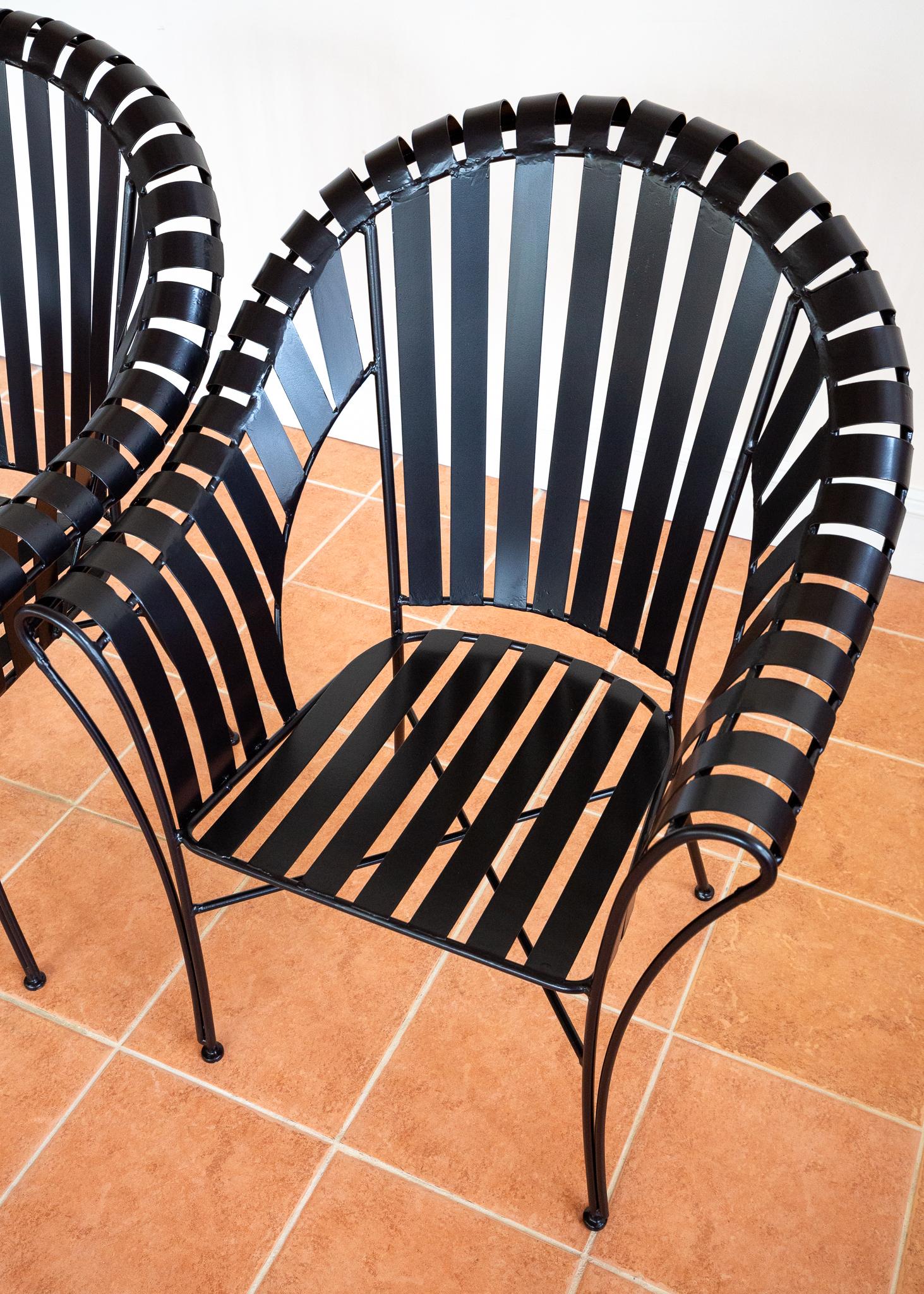 Set di 4 poltrone da giardino moderniste con cinghia in ferro Salterini in stile brutalista MCM in vendita 8