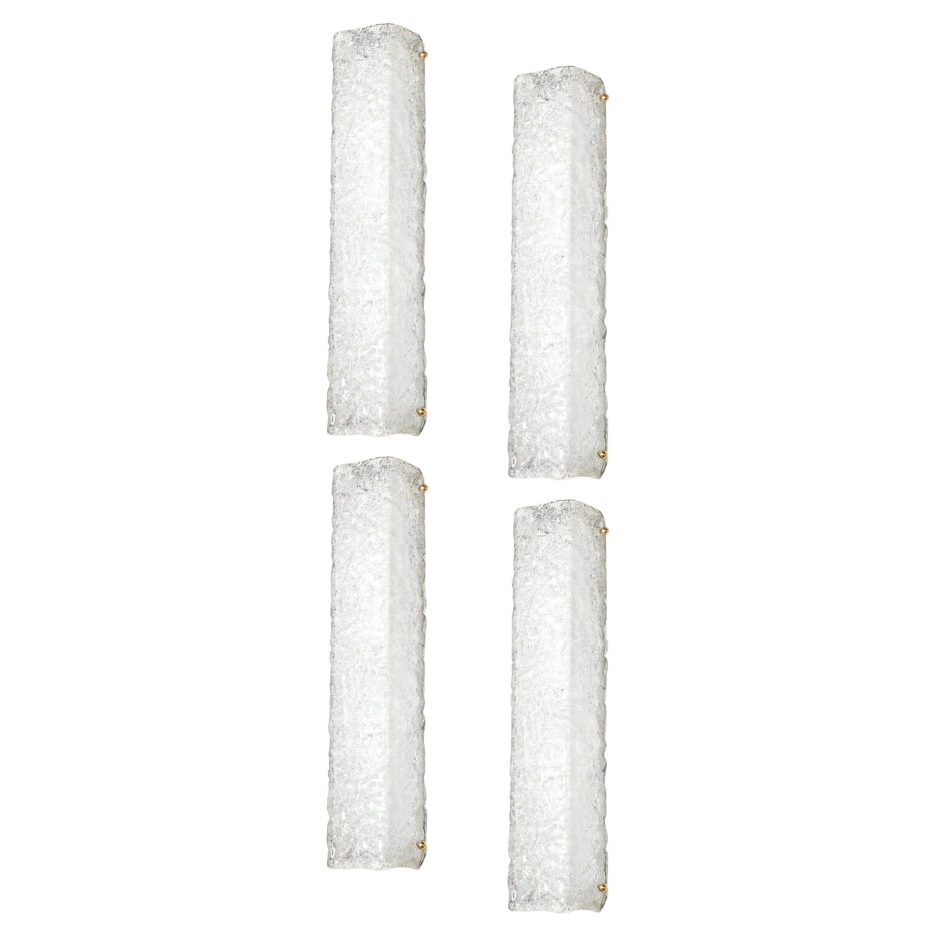 Lot de 4 appliques rectangulaires modernistes en verre soufflé à la main de Murano avec laiton en vente
