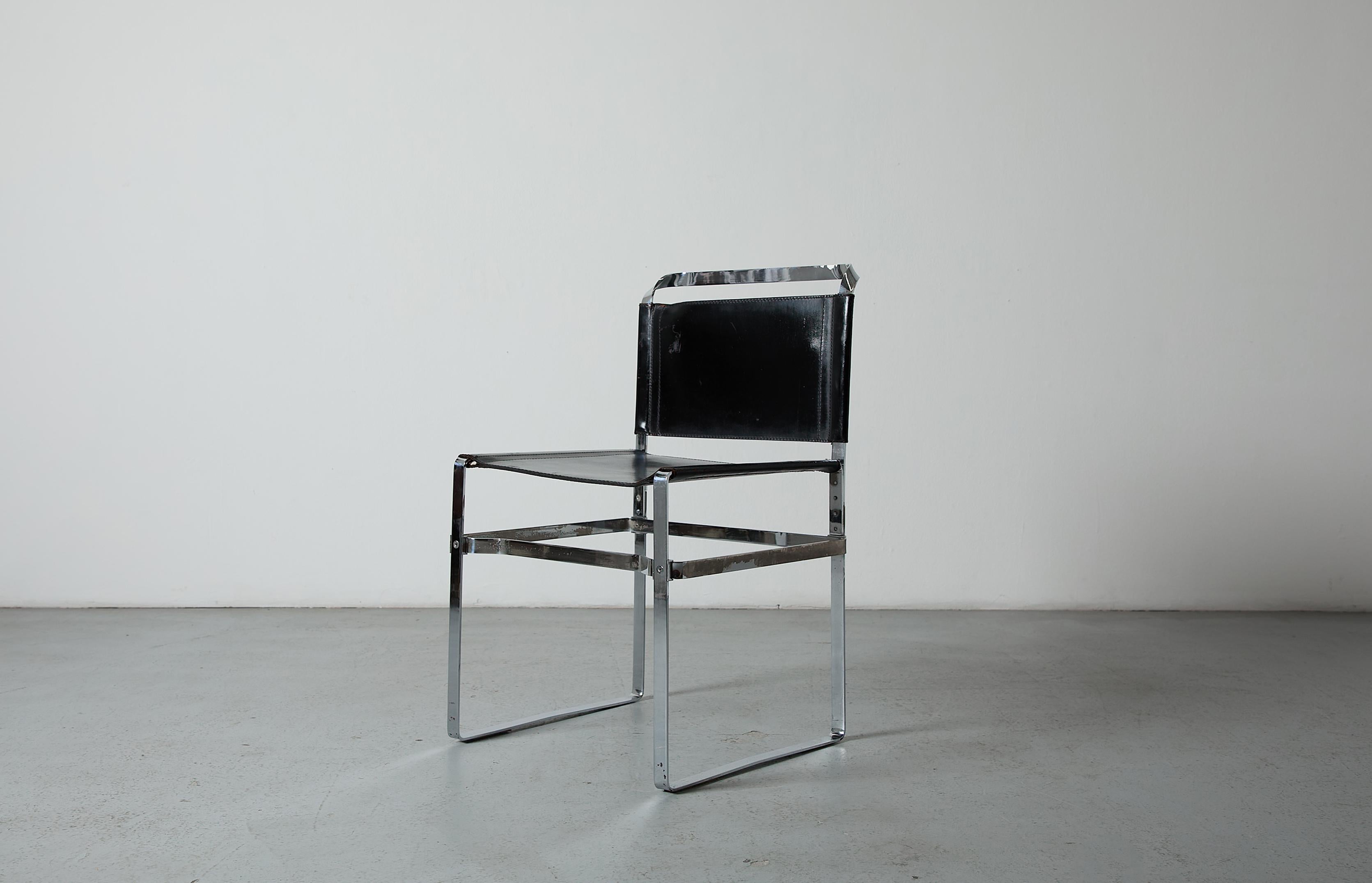 Fin du 20e siècle Ensemble de 4 chaises modernistes 