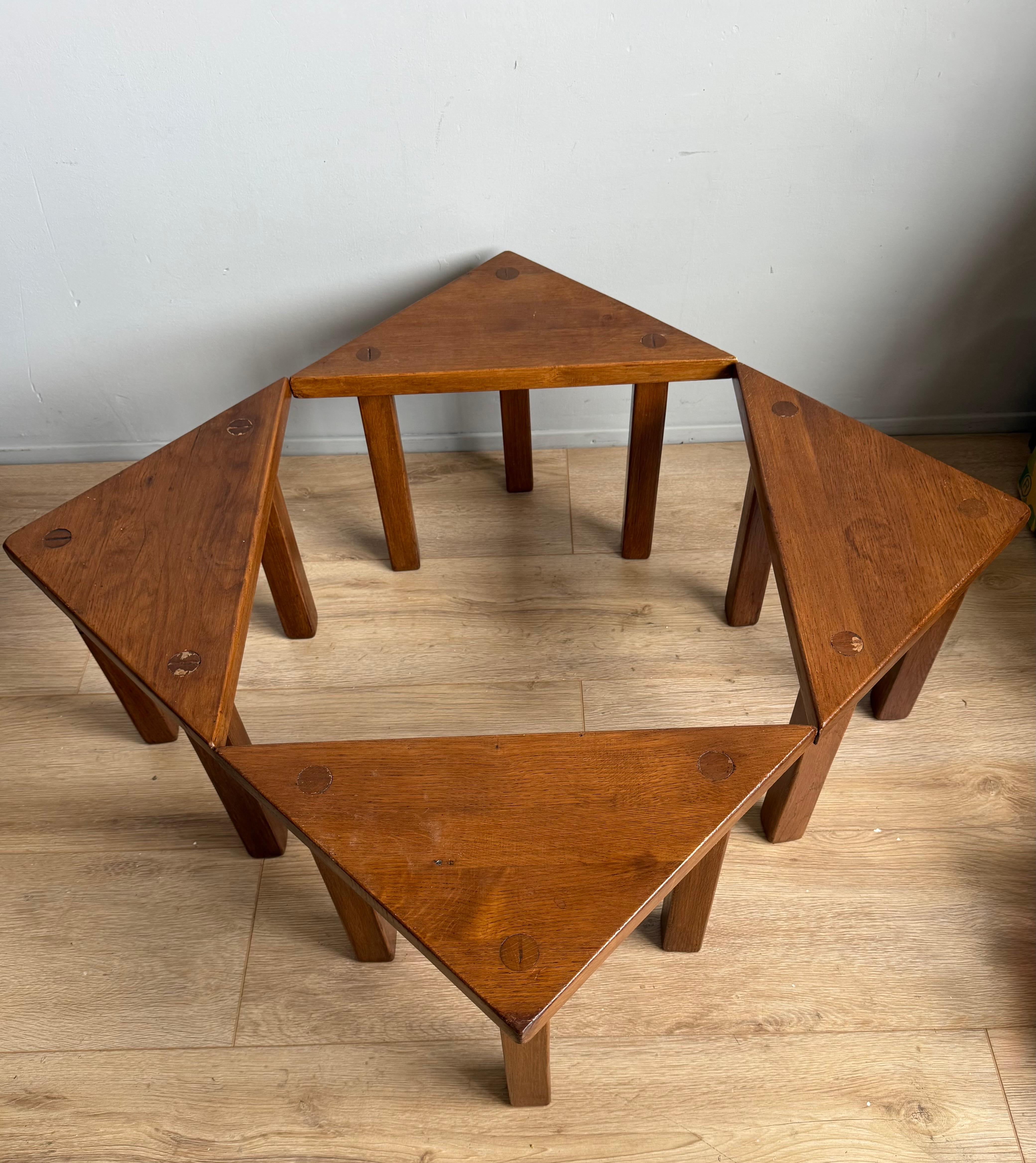 Satz von 4 modularen Dreieckstischen aus Holz, 1970er Jahre: Weltweiter kostenloser Versand im Angebot 7