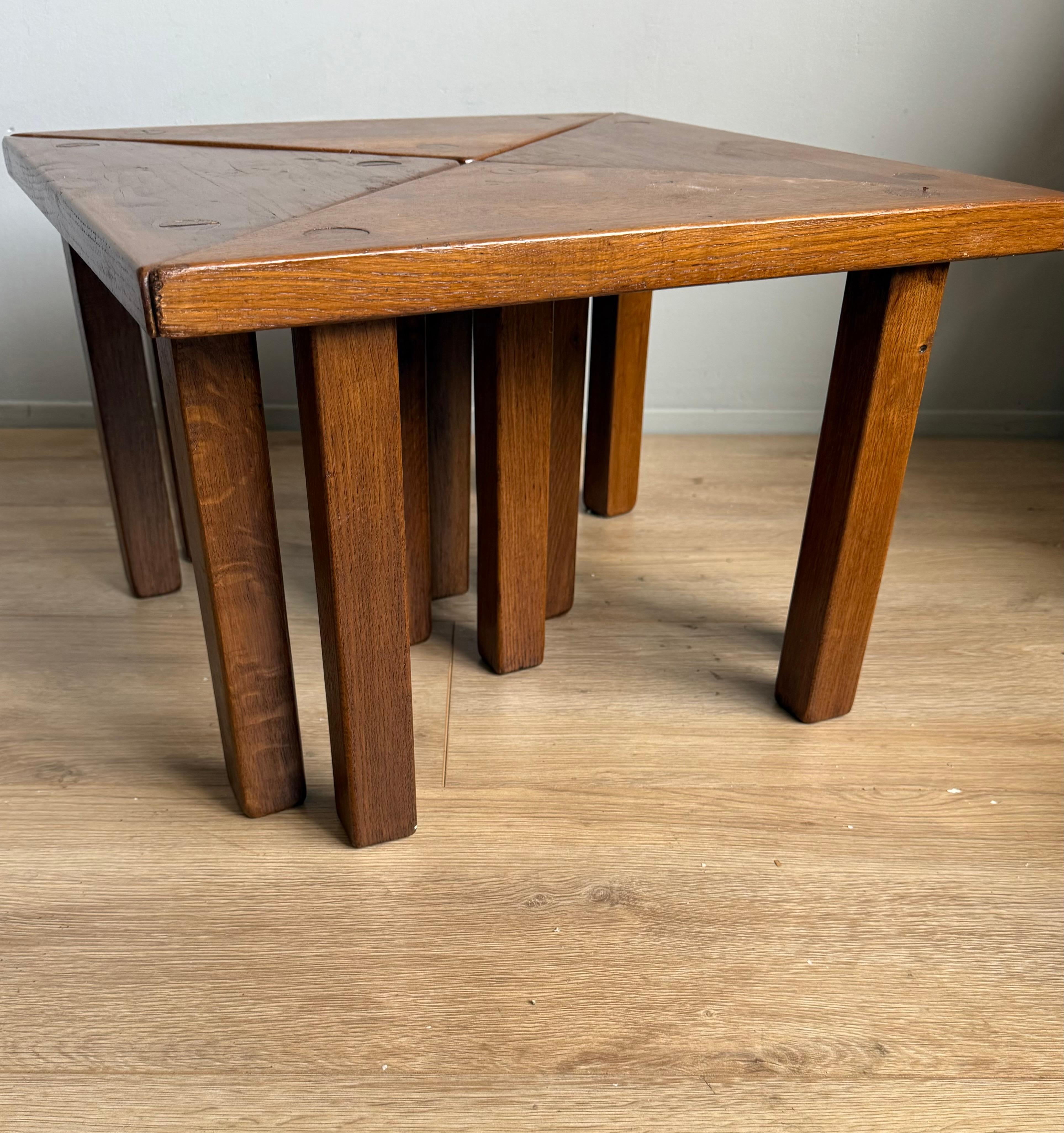 Satz von 4 modularen Dreieckstischen aus Holz, 1970er Jahre: Weltweiter kostenloser Versand im Angebot 1