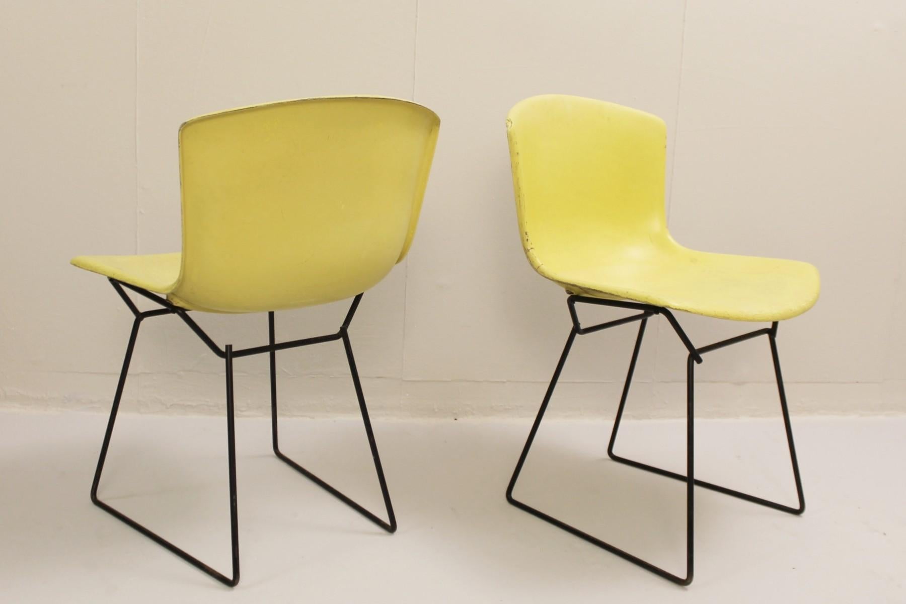Mid-Century Modern Set of 4 Molded Shell Side Chairs by Harry Bertoia, Fiberglass, Knoll Edition