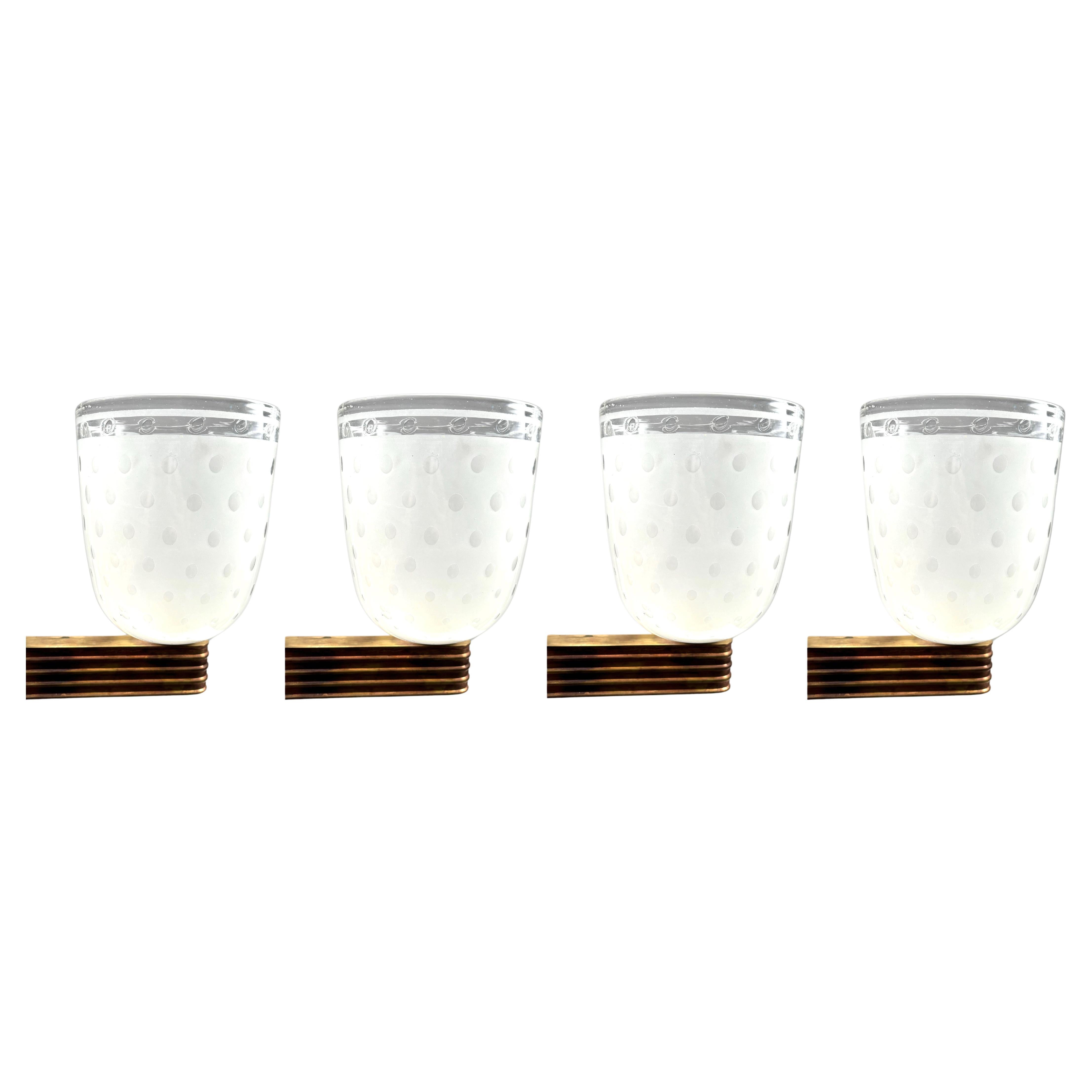 Ensemble de 4 appliques monumentales Art Deco en verre soufflé et laiton, Italie