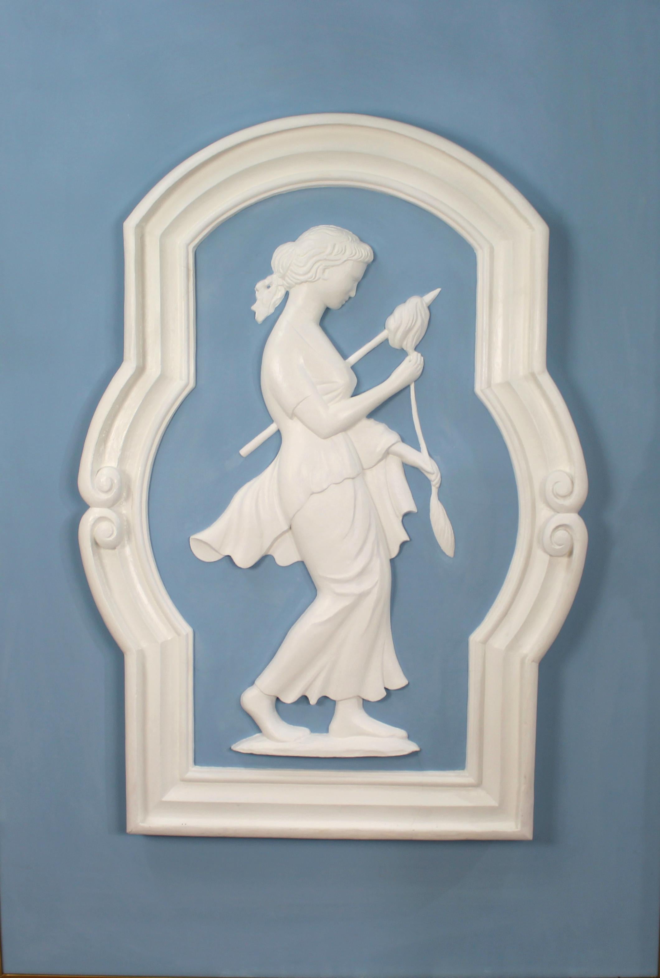 Plâtre Ensemble de 4 panneaux monumentaux en plâtre Art déco britannique dans des cadres dorés en vente