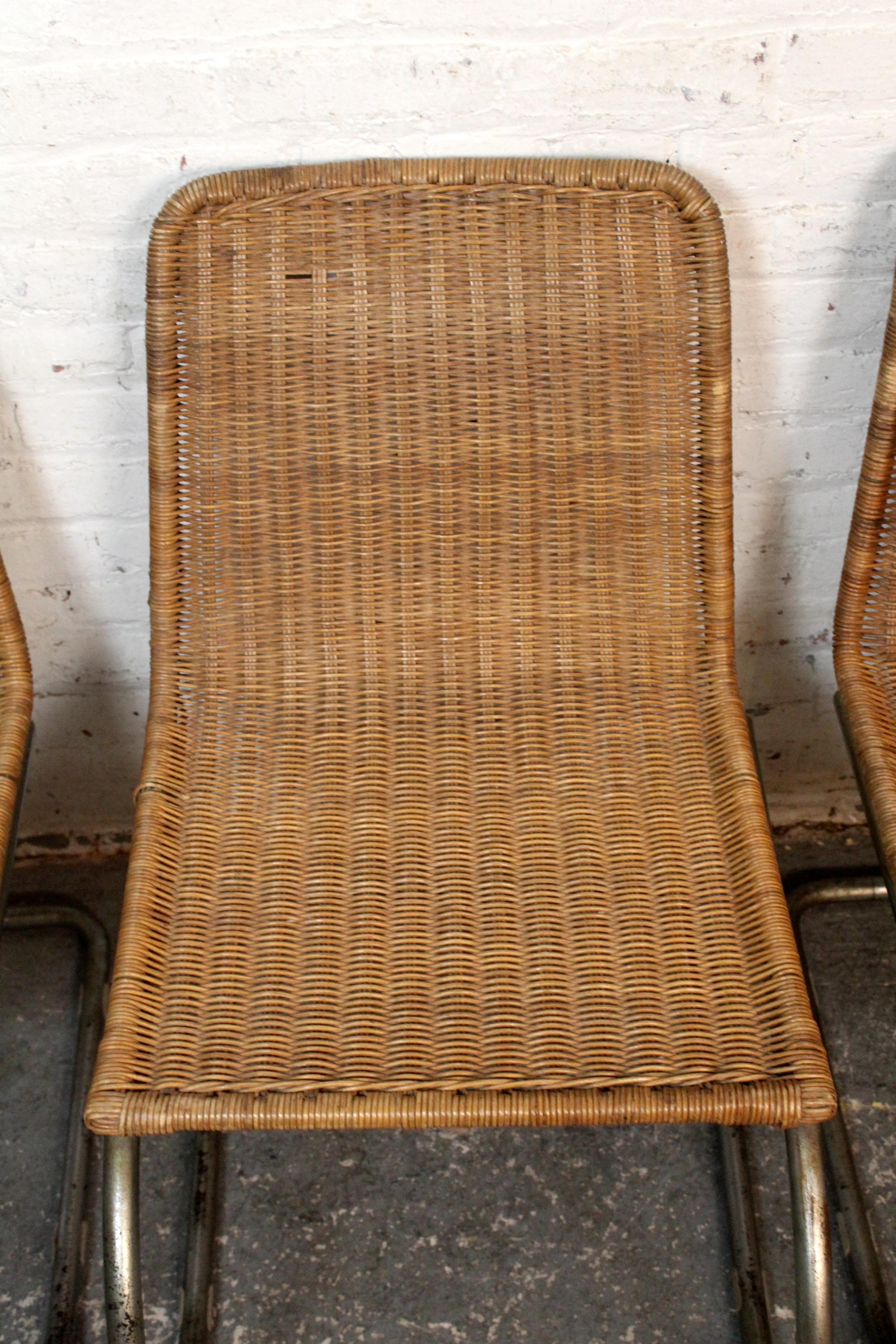 Ensemble de 4 chaises luge de style MR 10 en vente 1
