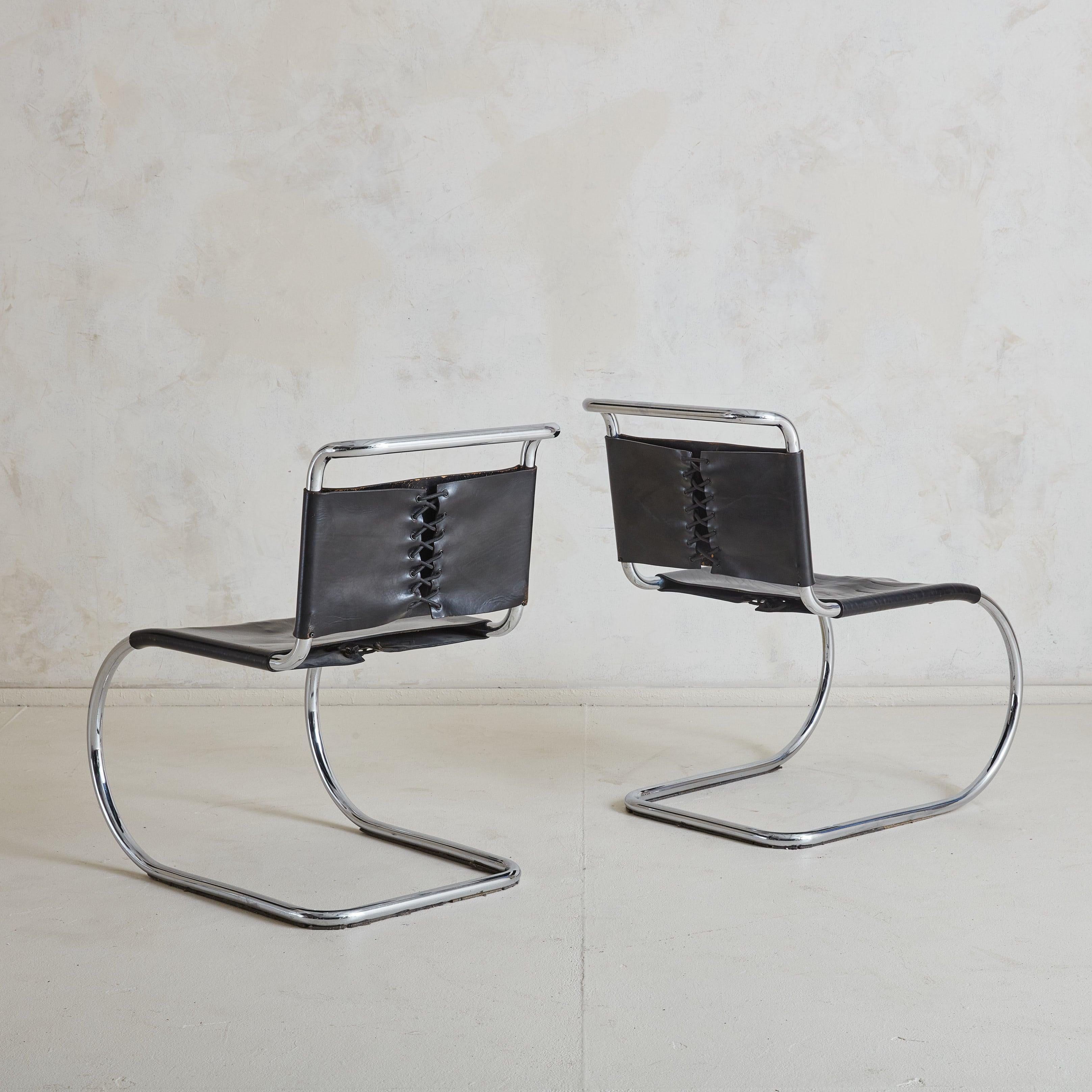 Set of 4 ‘MR10’ Black Leather Chairs by Mies Van Der Rohe, USA 1970s In Excellent Condition For Sale In Chicago, IL