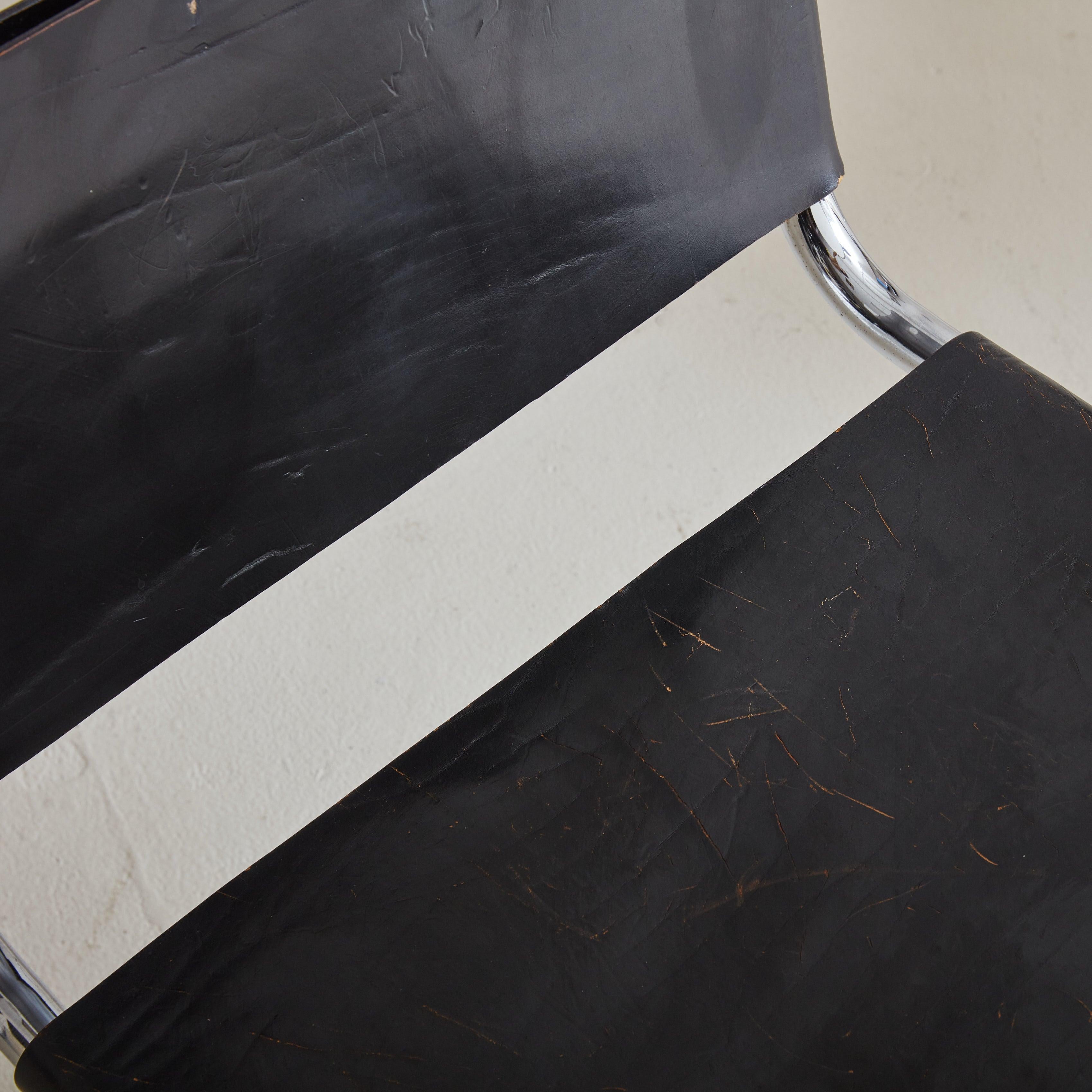Late 20th Century Set of 4 ‘MR10’ Black Leather Chairs by Mies Van Der Rohe, USA 1970s For Sale