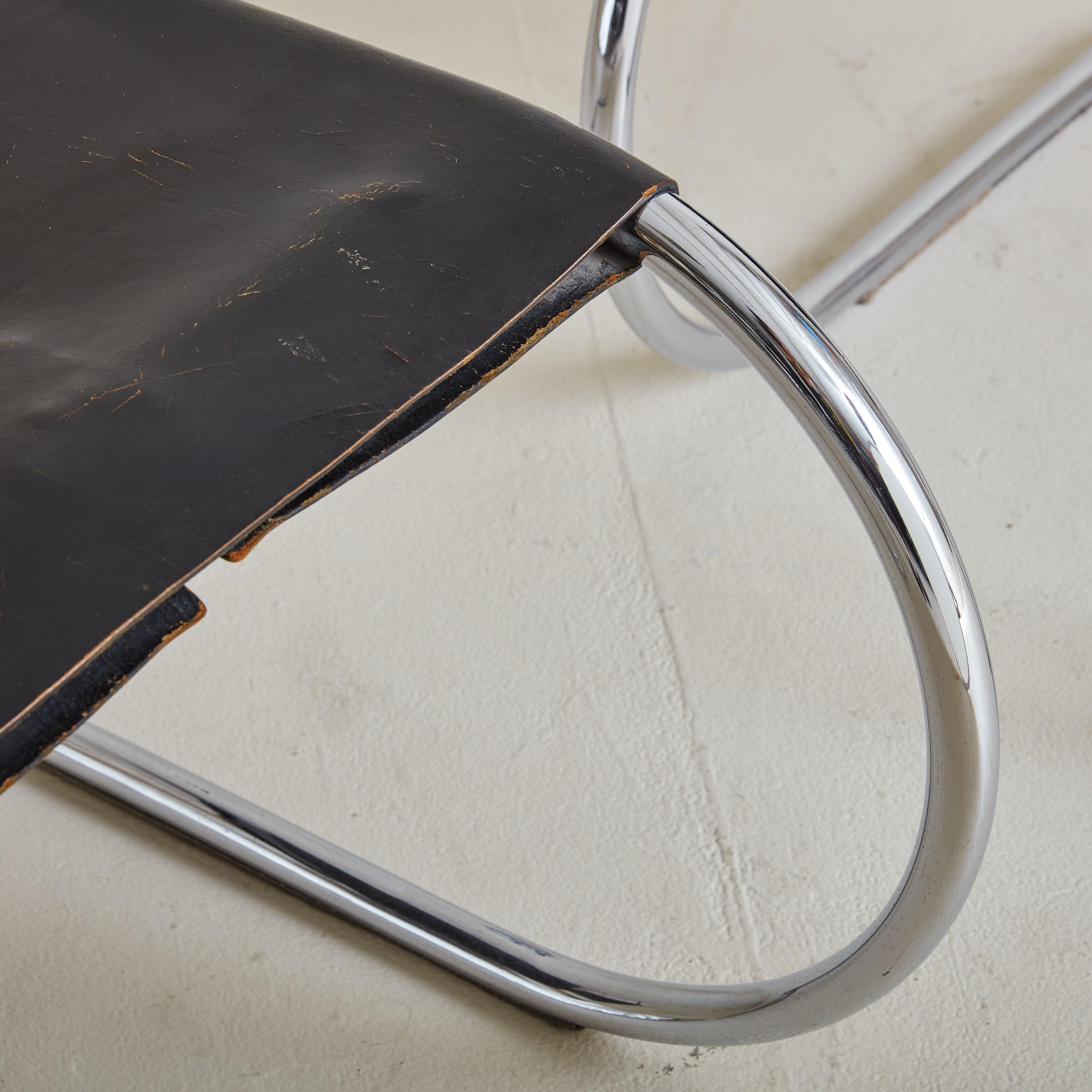 Set of 4 ‘MR10’ Black Leather Chairs by Mies Van Der Rohe, USA 1970s For Sale 3