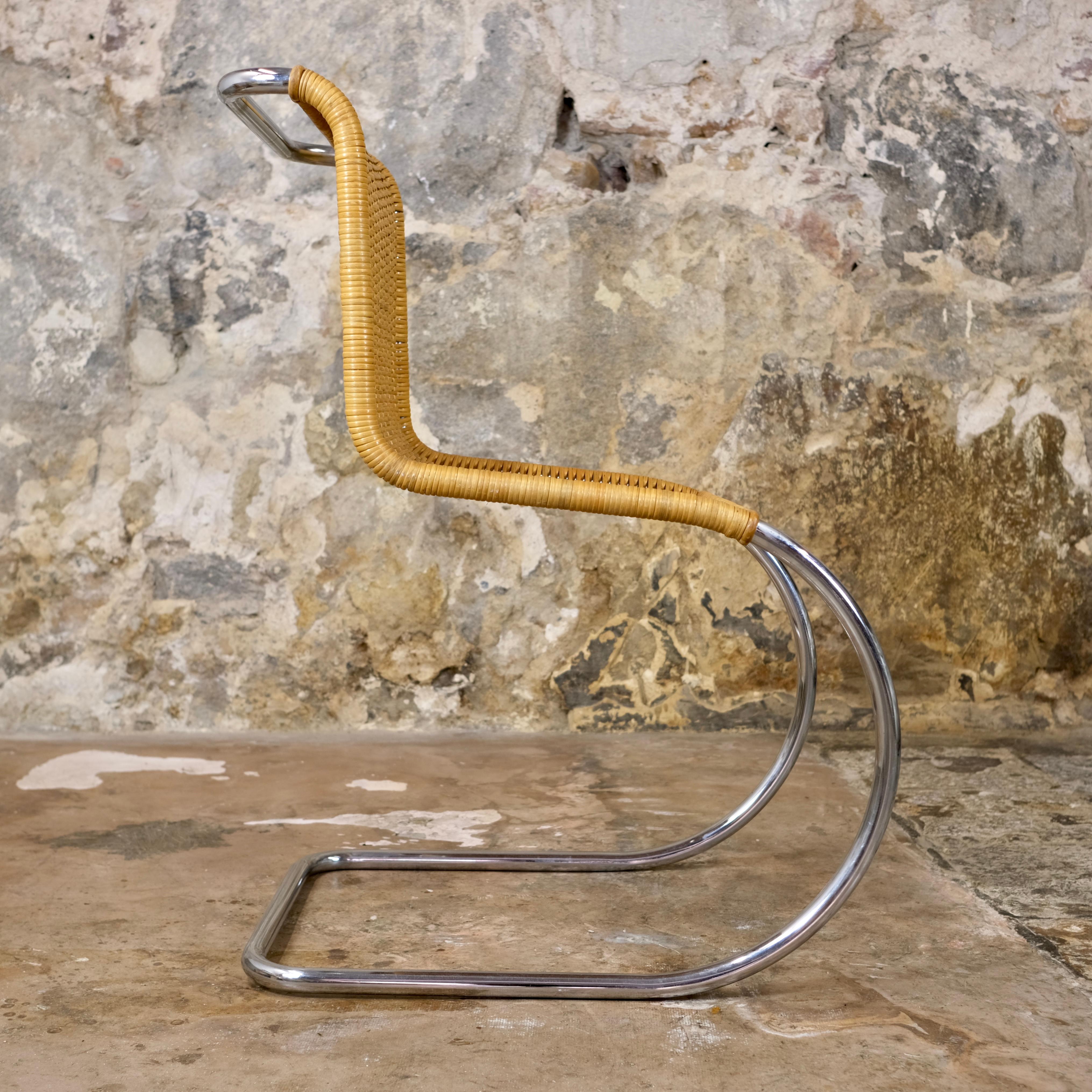 Steel Set of 4 MR10 wicker chairs by Mies Van Der Rohe, Knoll, 1970s