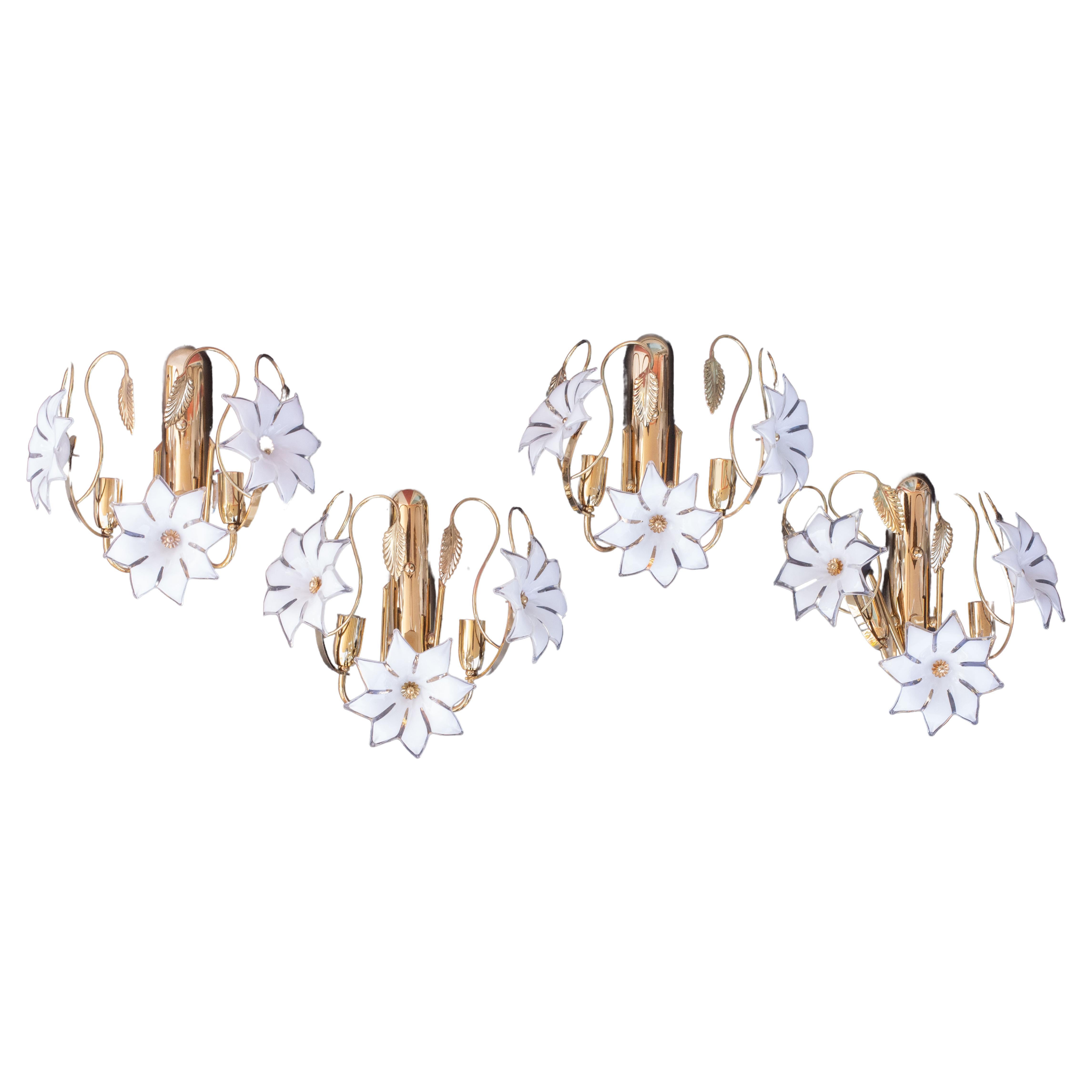 Set of 4 Murano White Flowers Wall Light, 1970s For Sale
